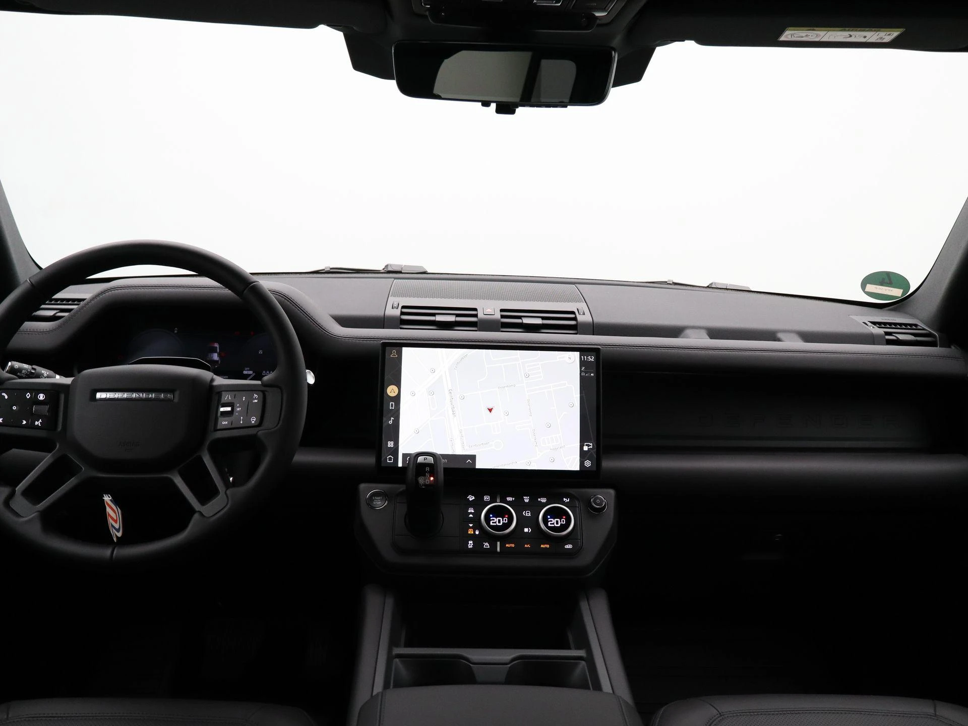 Land Rover Defender 110 2.0 P300e 110 Dynamic Edition