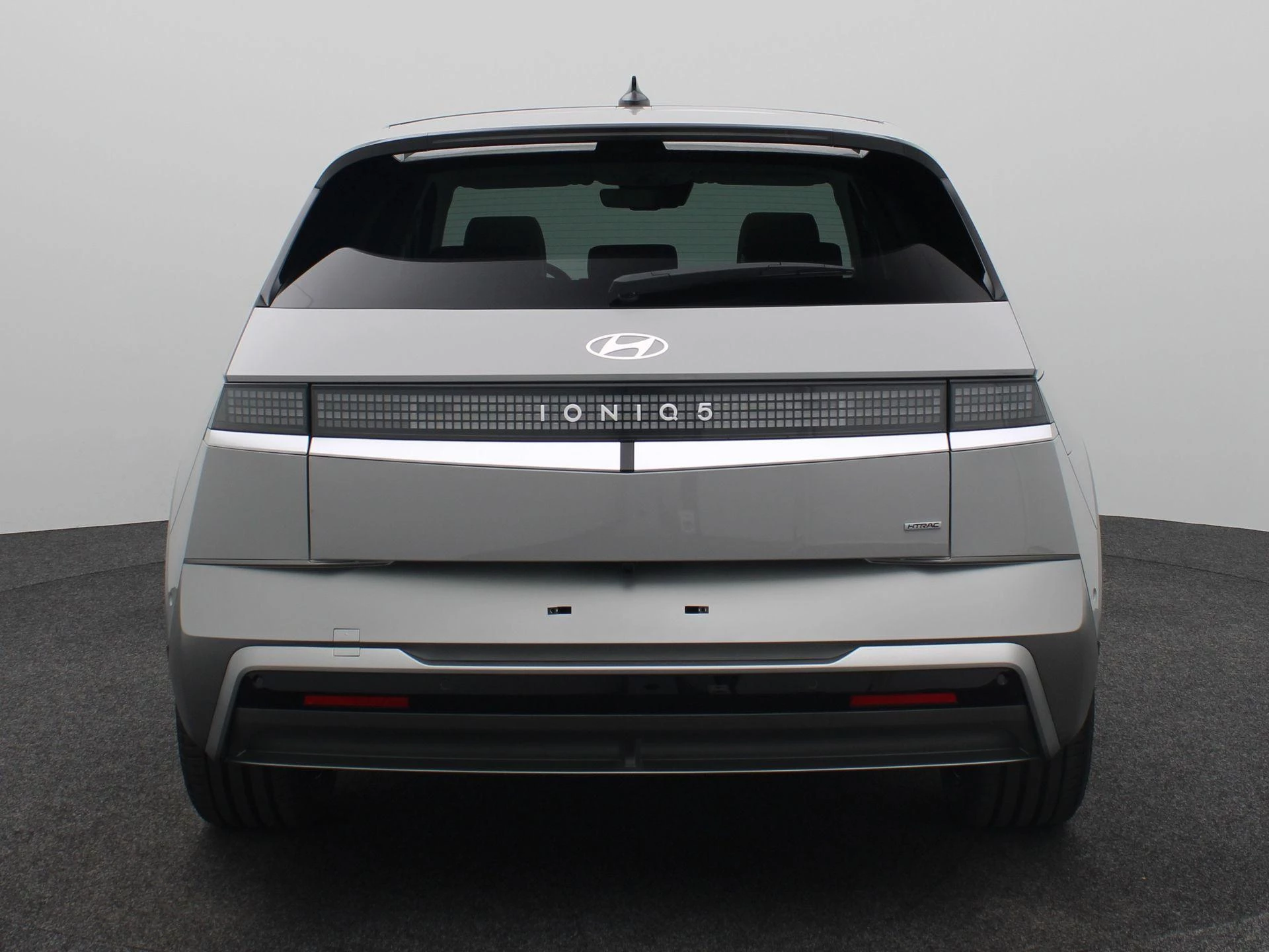 Hyundai-IONIQ 5-image-4
