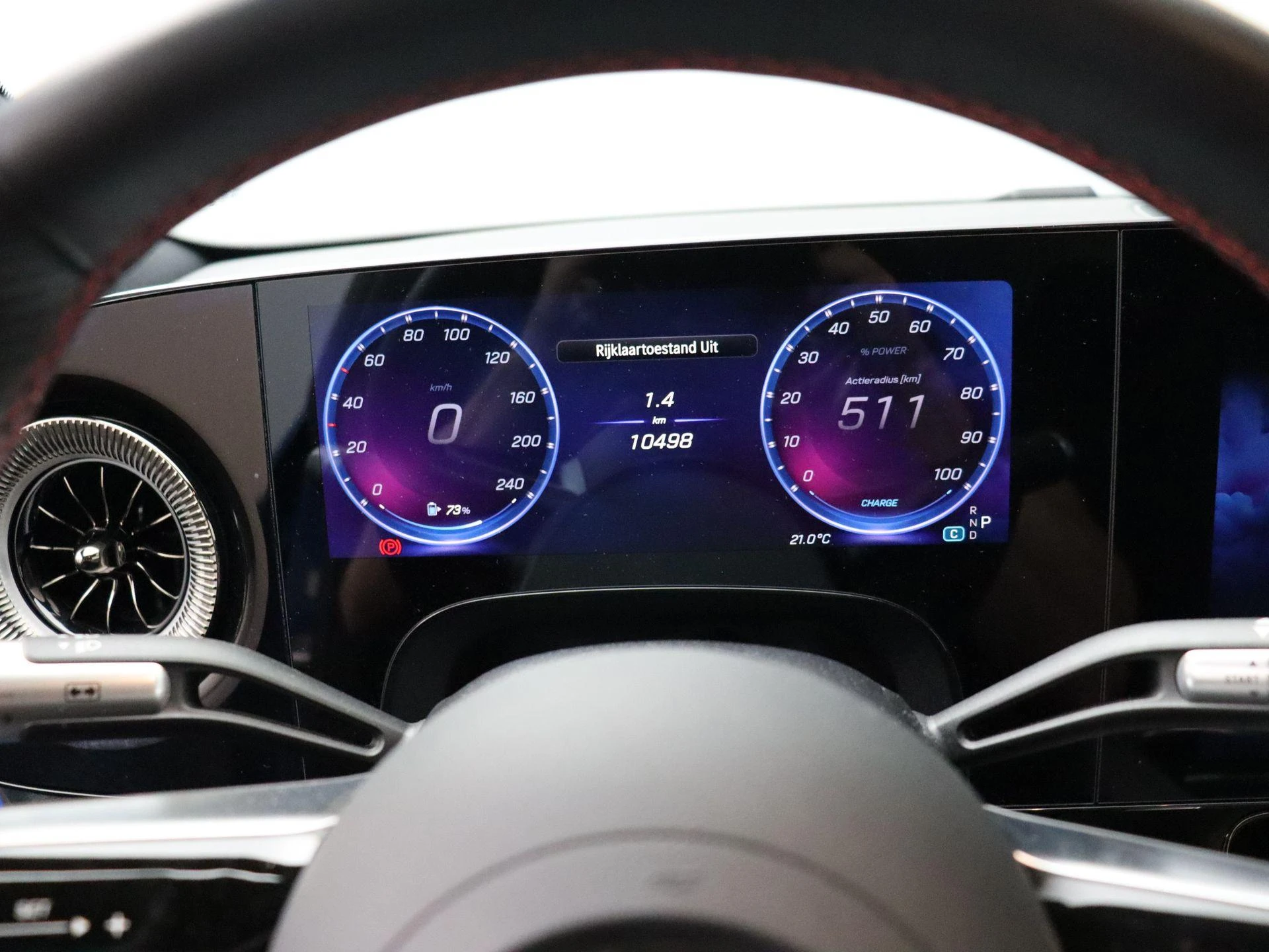 Mercedes-Benz-CLA-image-13