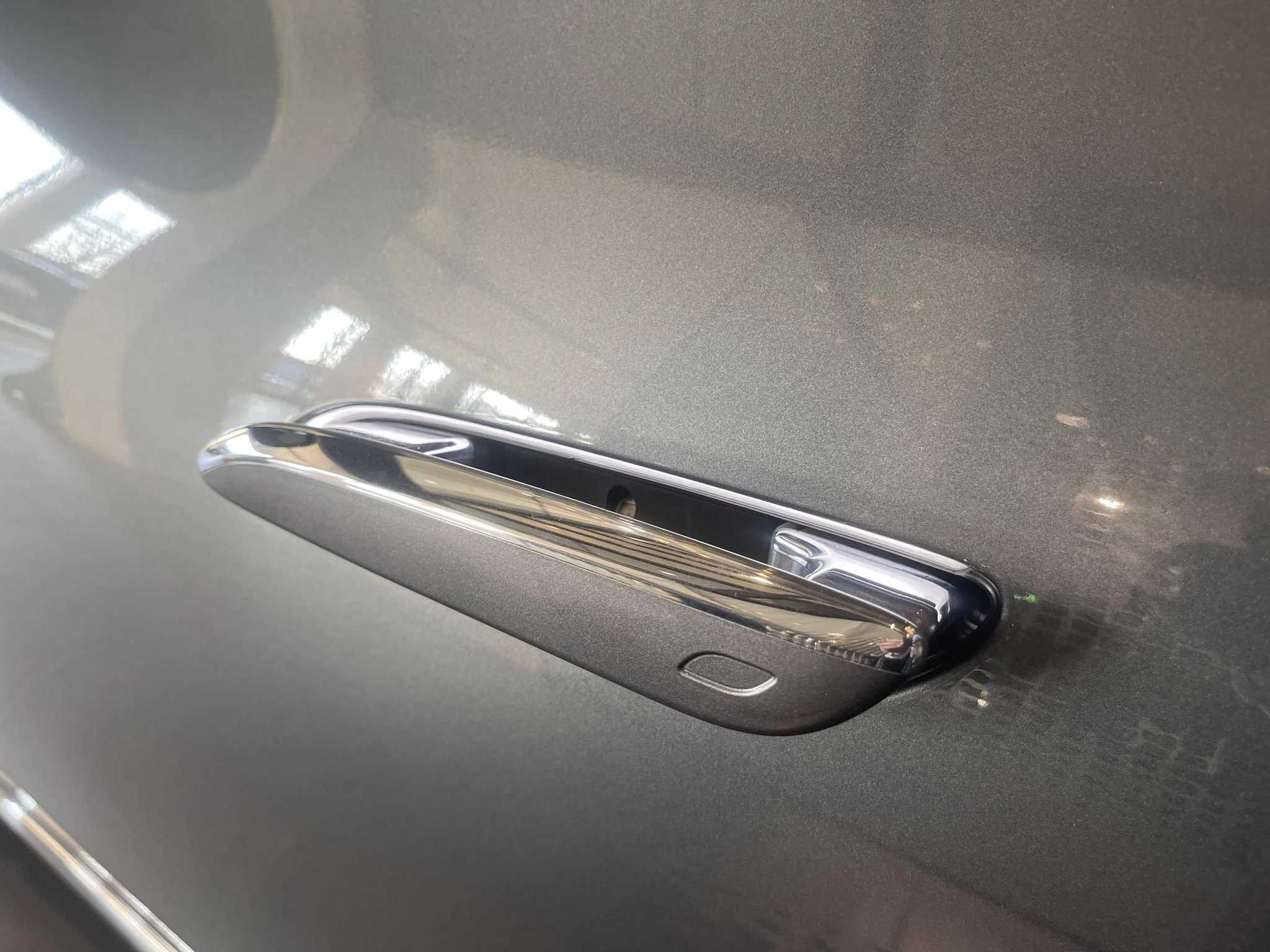 Mercedes-Benz-EQE-image-20