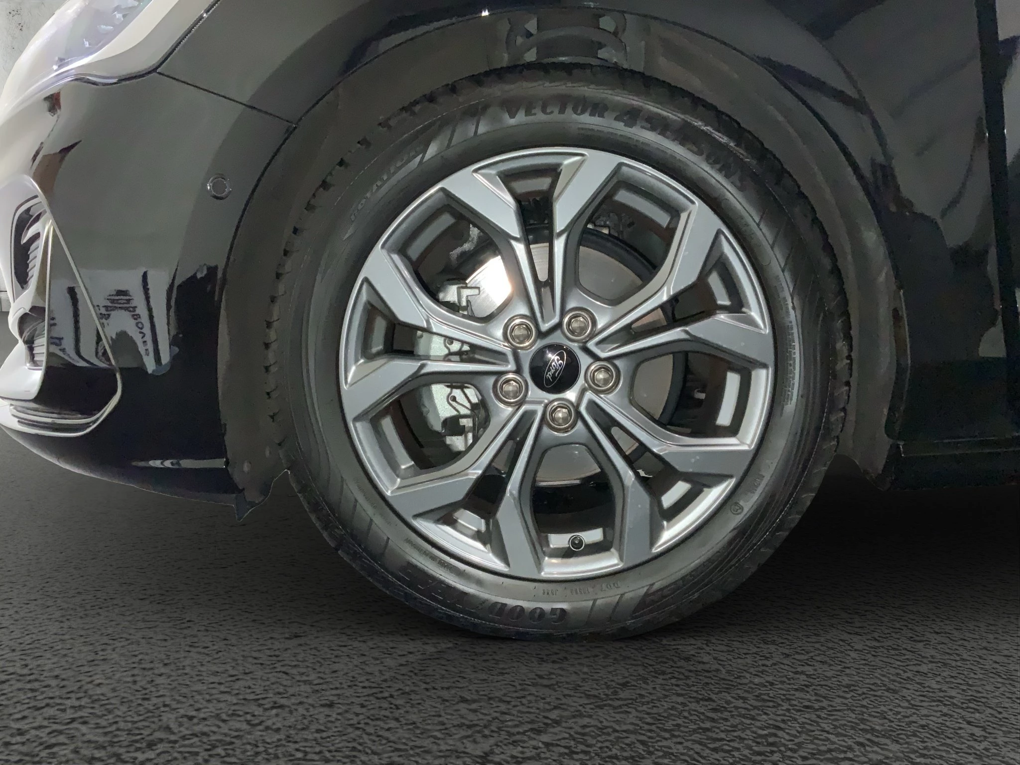 Ford Focus ST-Line X Turnier Aut.*AHK*ACC*HUD*KAM*NAVI*WINTER-PKT.