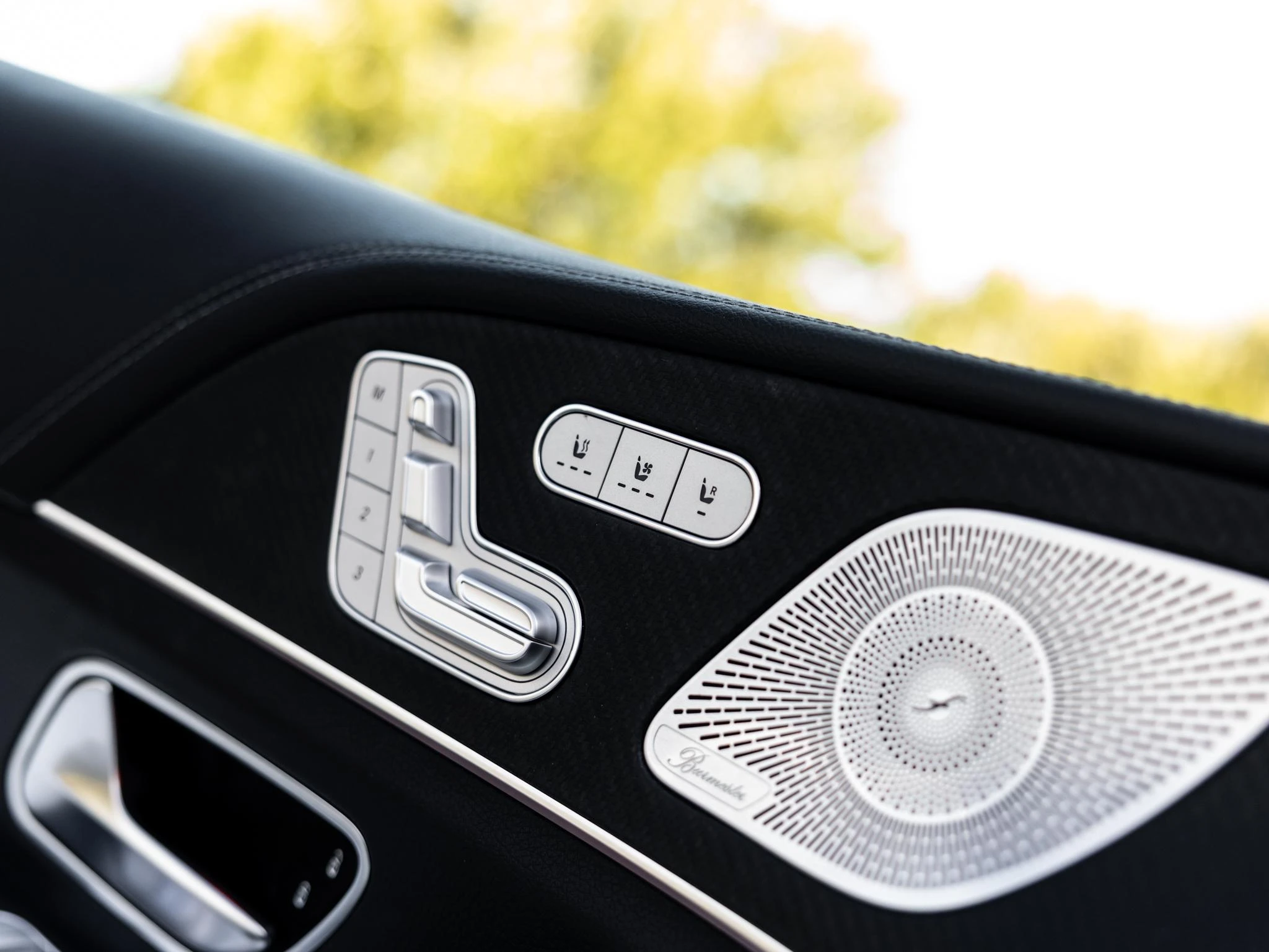 Mercedes-Benz-GLE-image-42