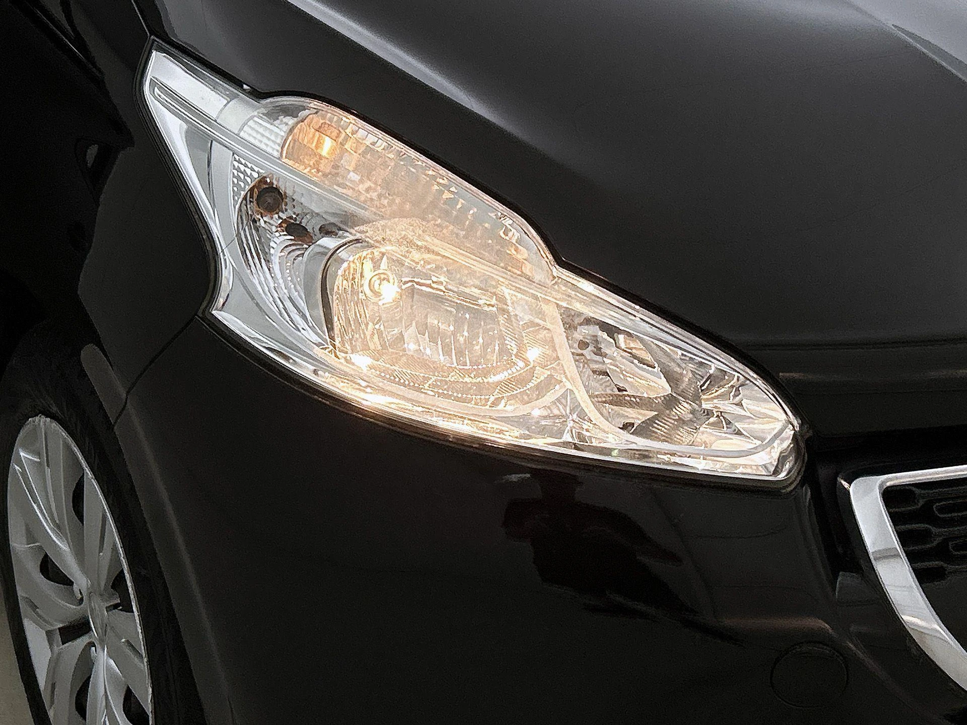 Peugeot-208-image-21