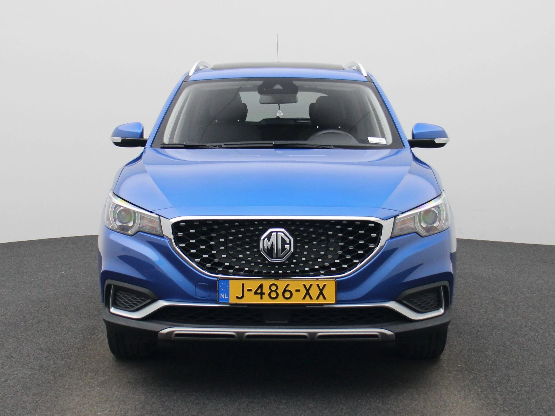 MG-ZS EV-image-2