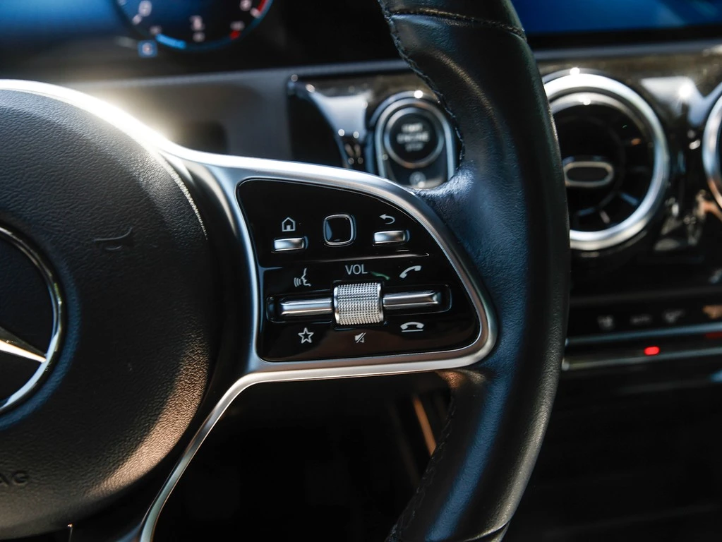 Mercedes-Benz-A-Klasse-image-16