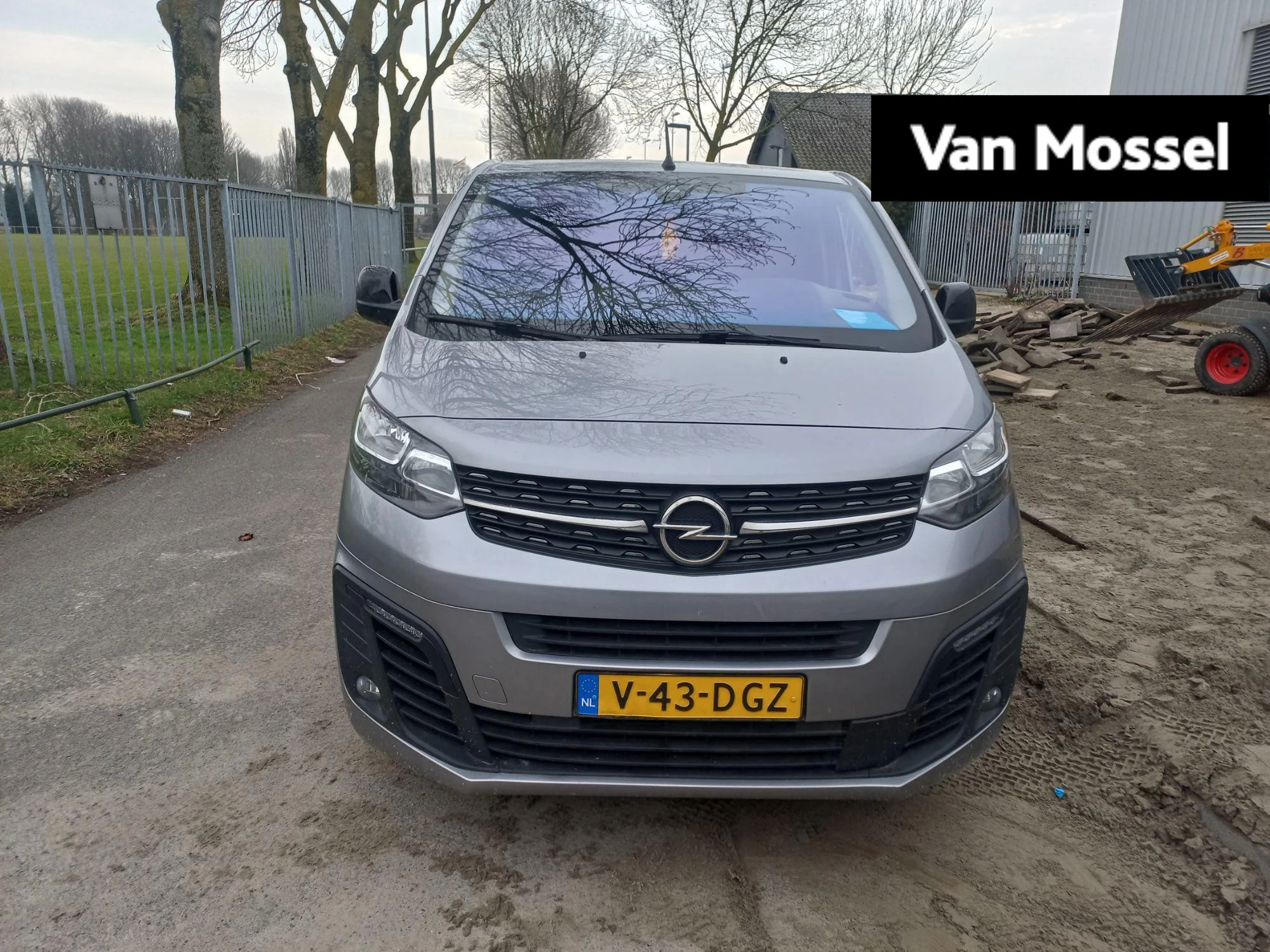 Opel-Vivaro-image-0