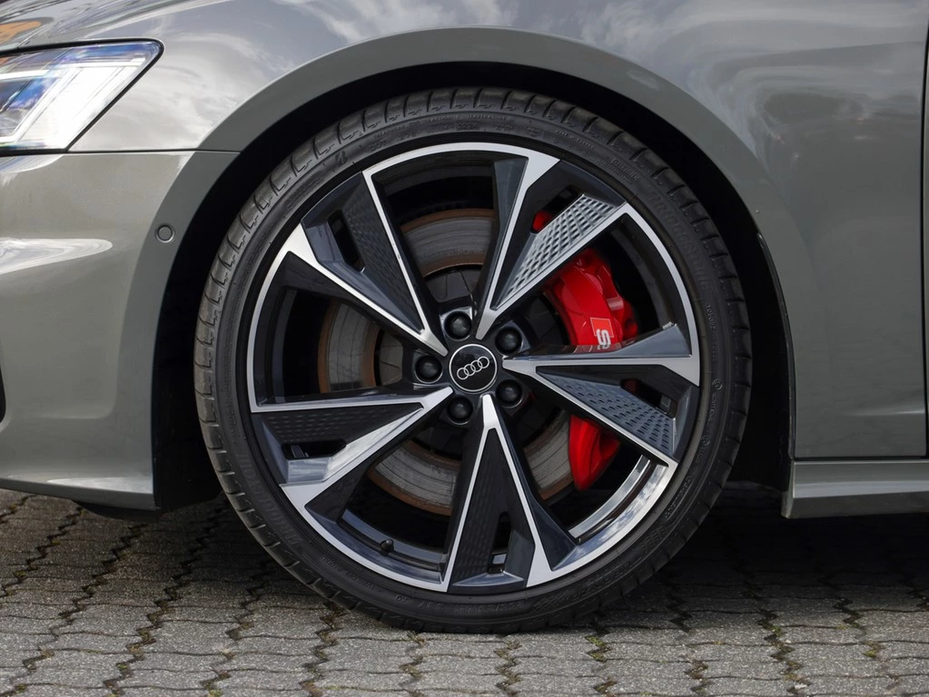 Audi-S6-image-4