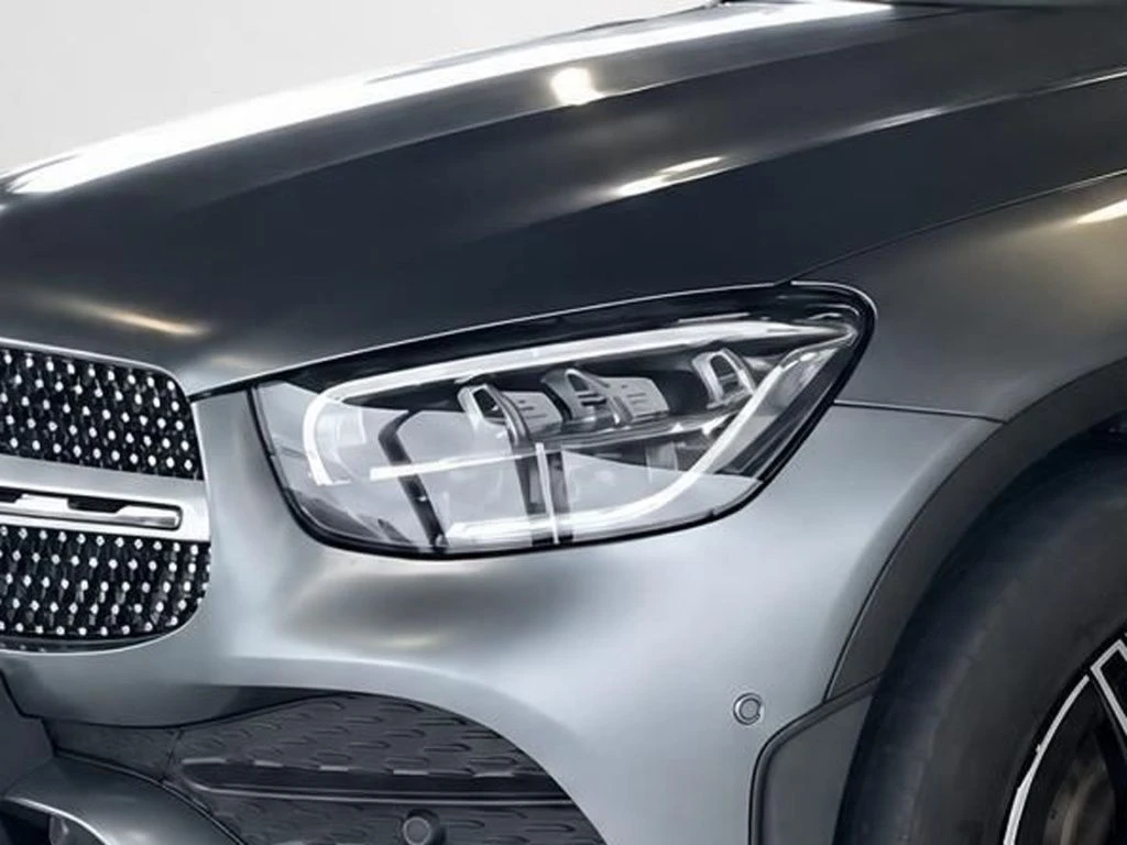 Mercedes-Benz-GLC 300 e-image-4