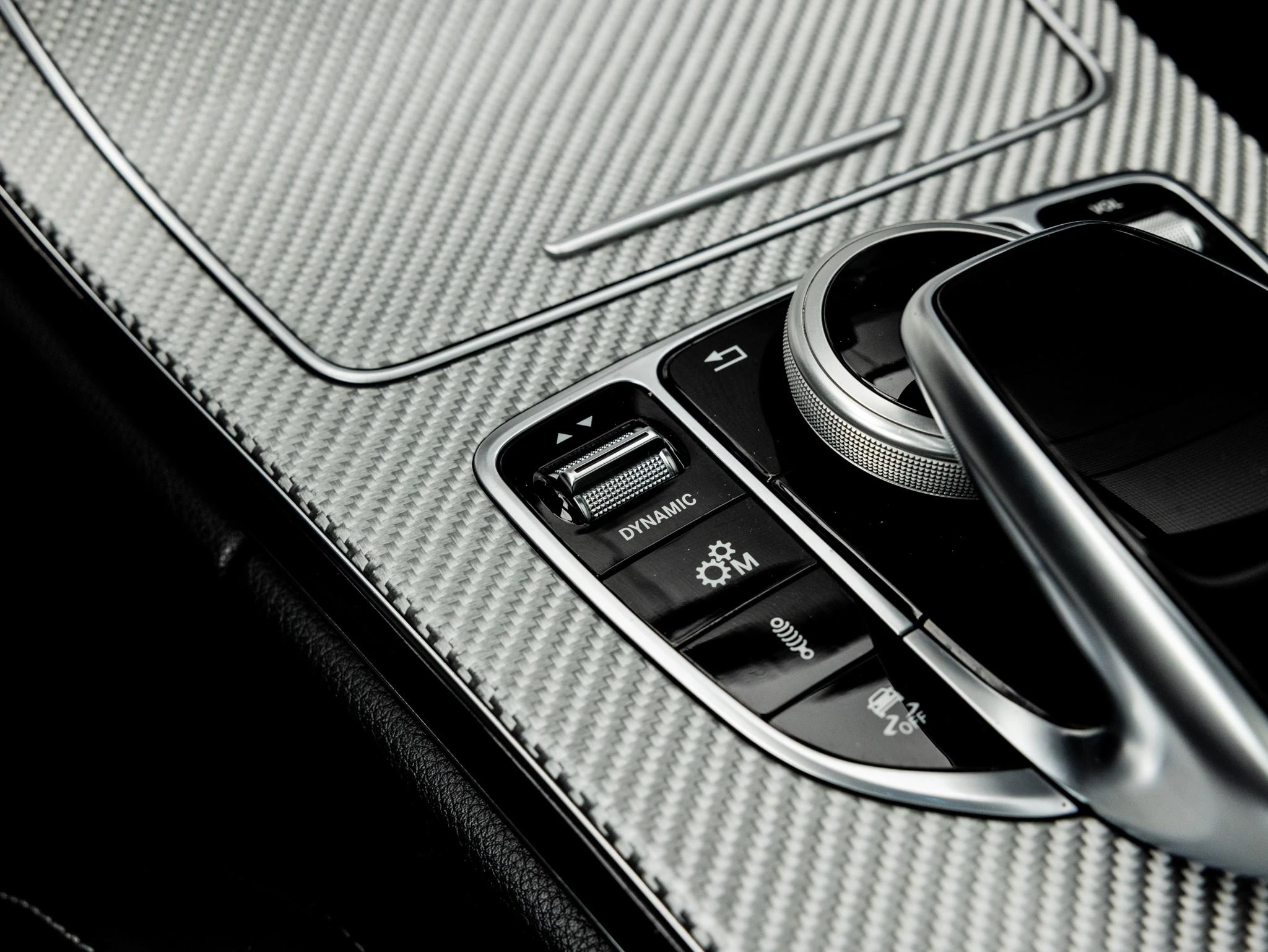 Mercedes-Benz-C-Klasse-image-49