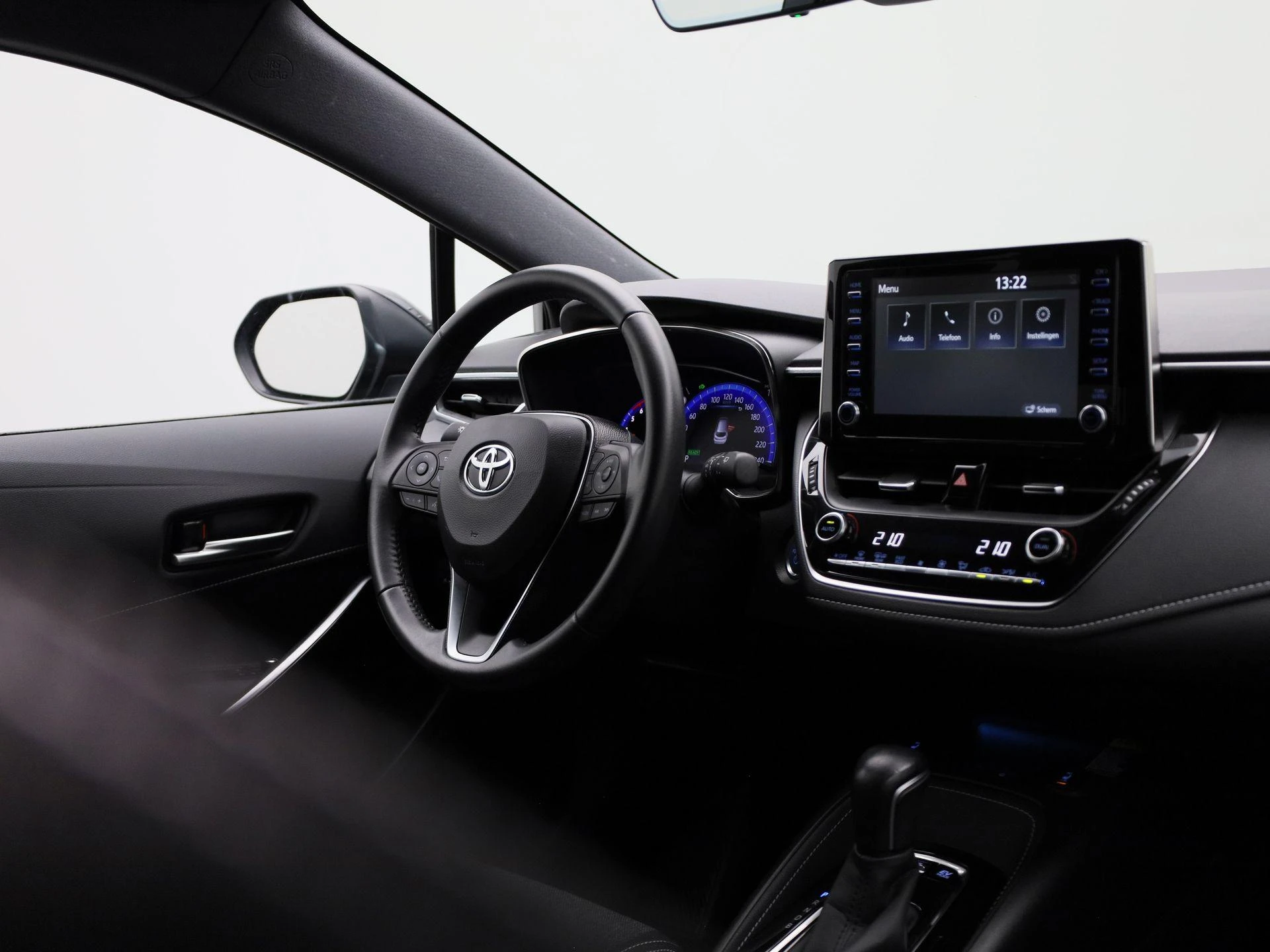 Toyota-Corolla Touring Sports-image-30
