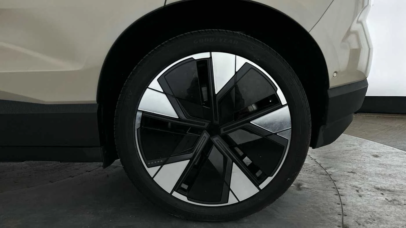 Volvo-EX30-image-15