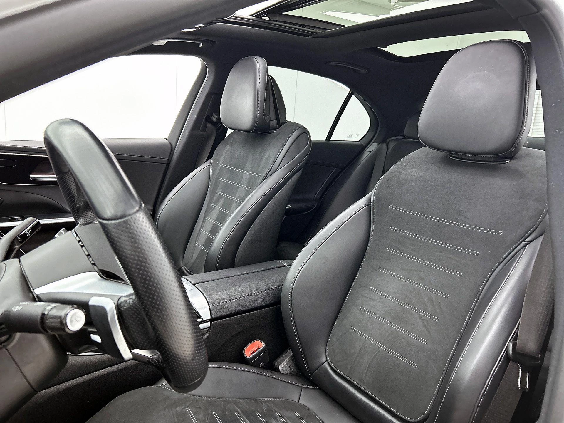 Mercedes-Benz-C-Klasse-image-9