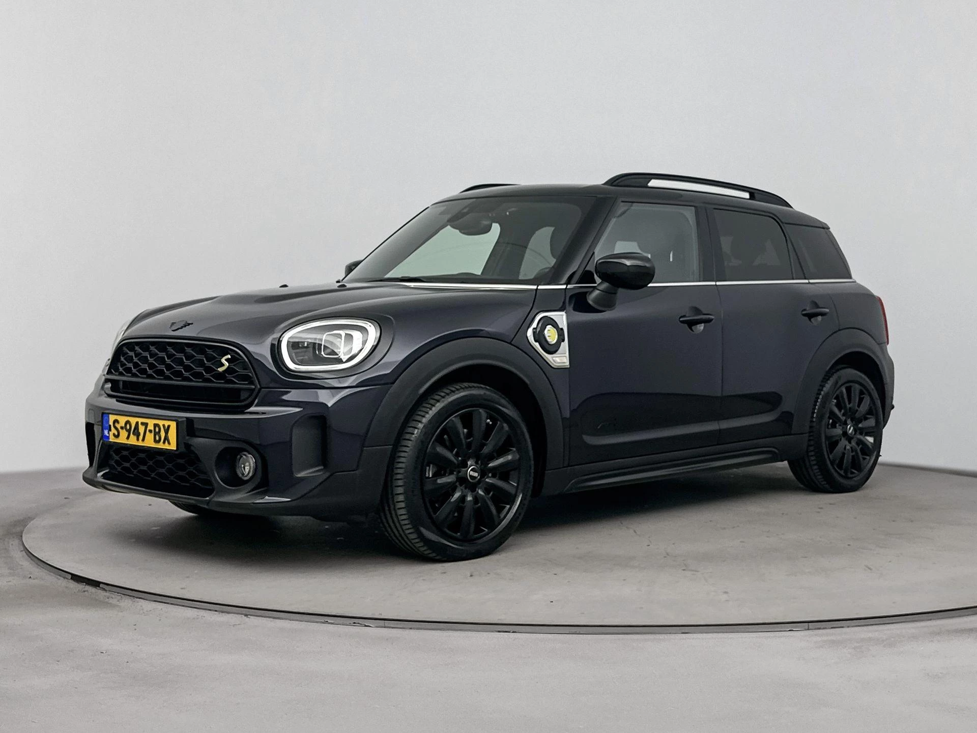 MINI-Countryman-image-0
