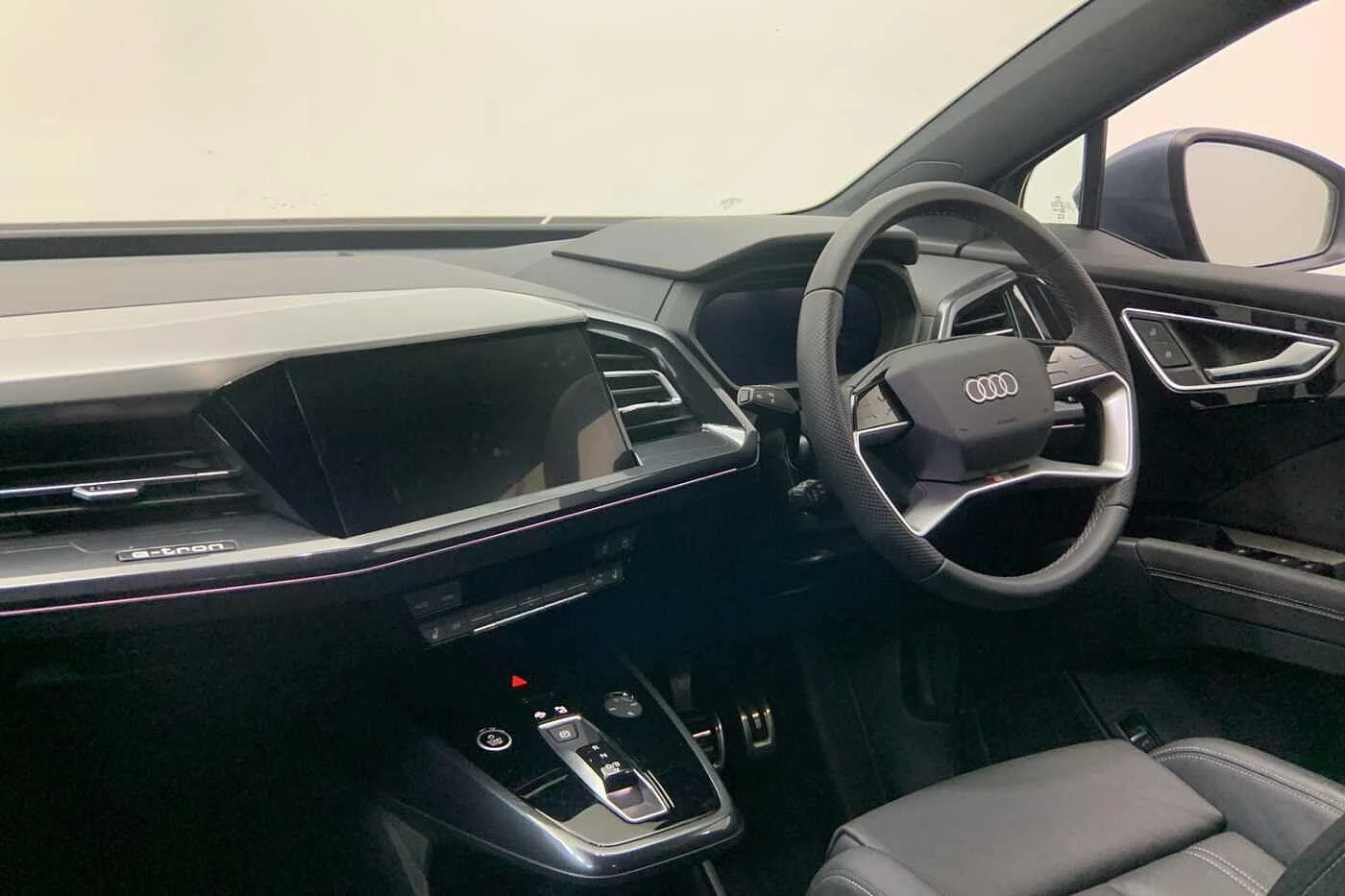 Audi-Q4 Sportback e-tron-image-11