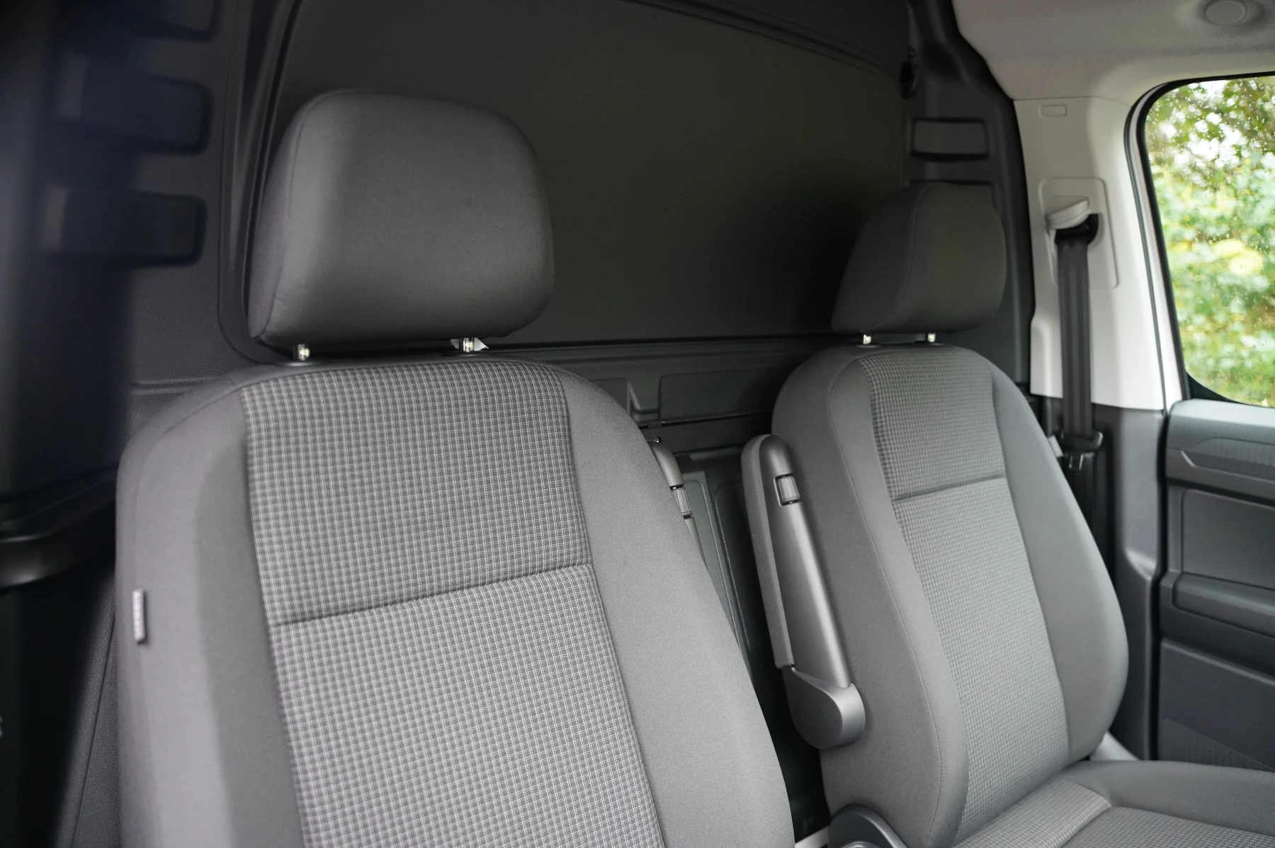 Volkswagen-Caddy-image-7