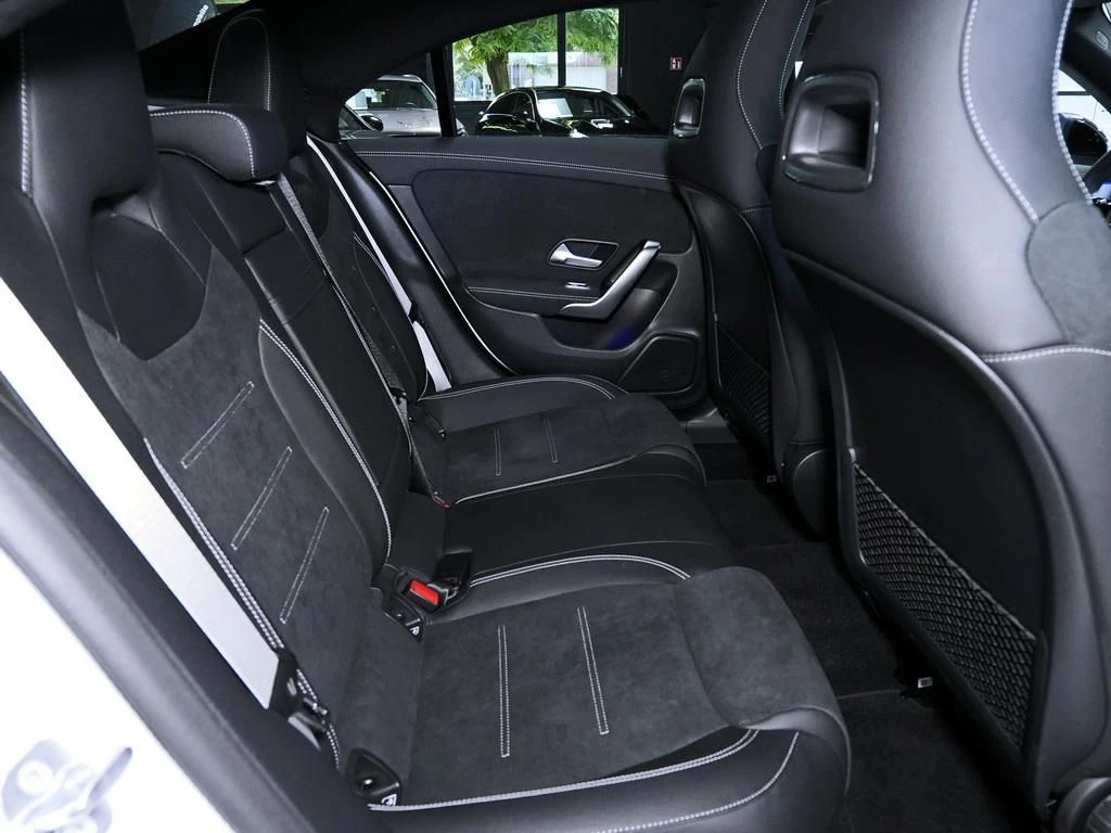 Mercedes-Benz-CLA 200-image-14