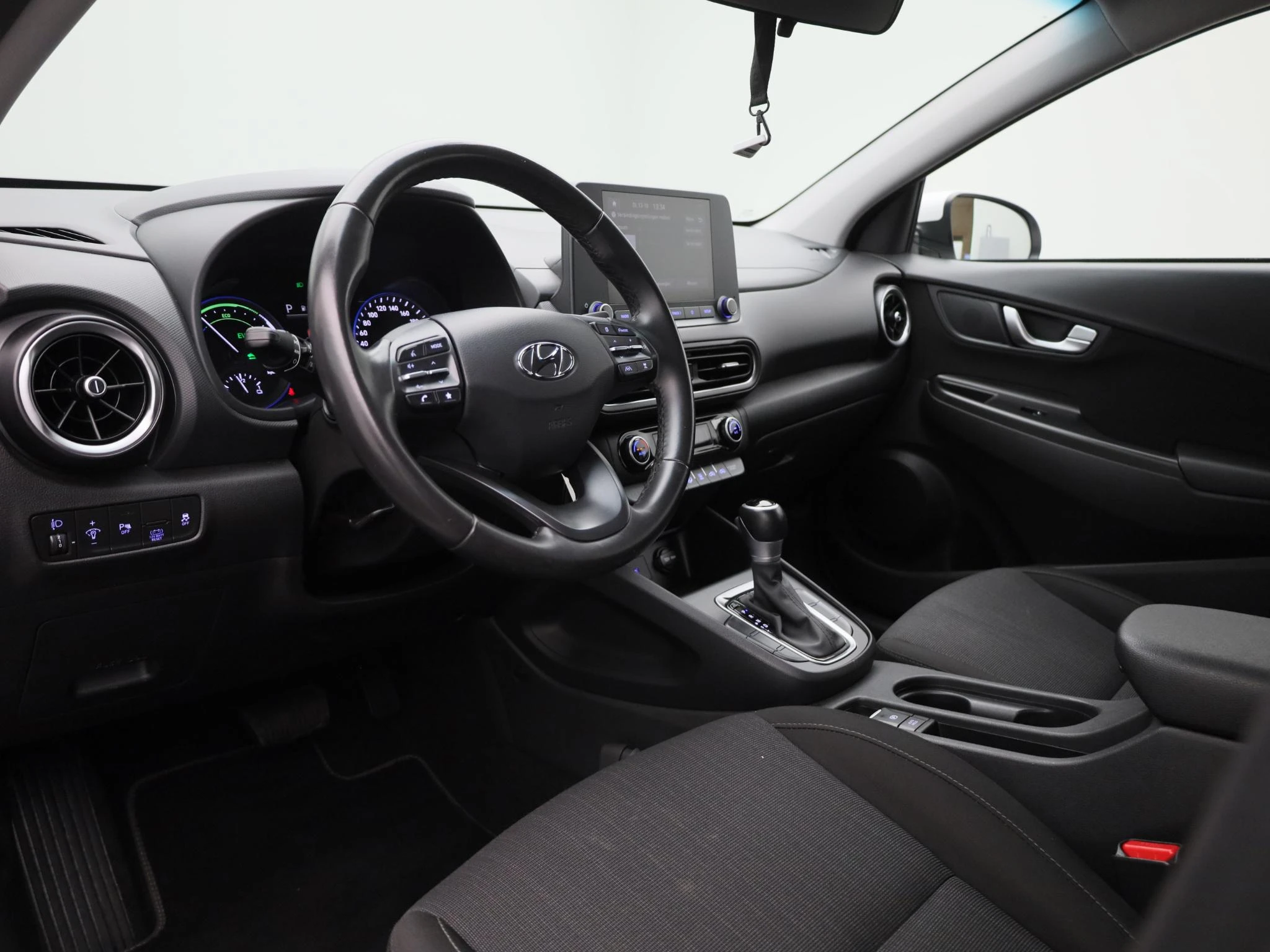 Hyundai-Kona-image-29