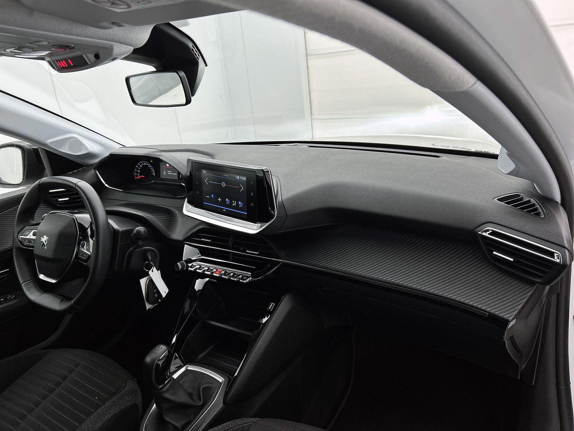 Peugeot-208-image-15