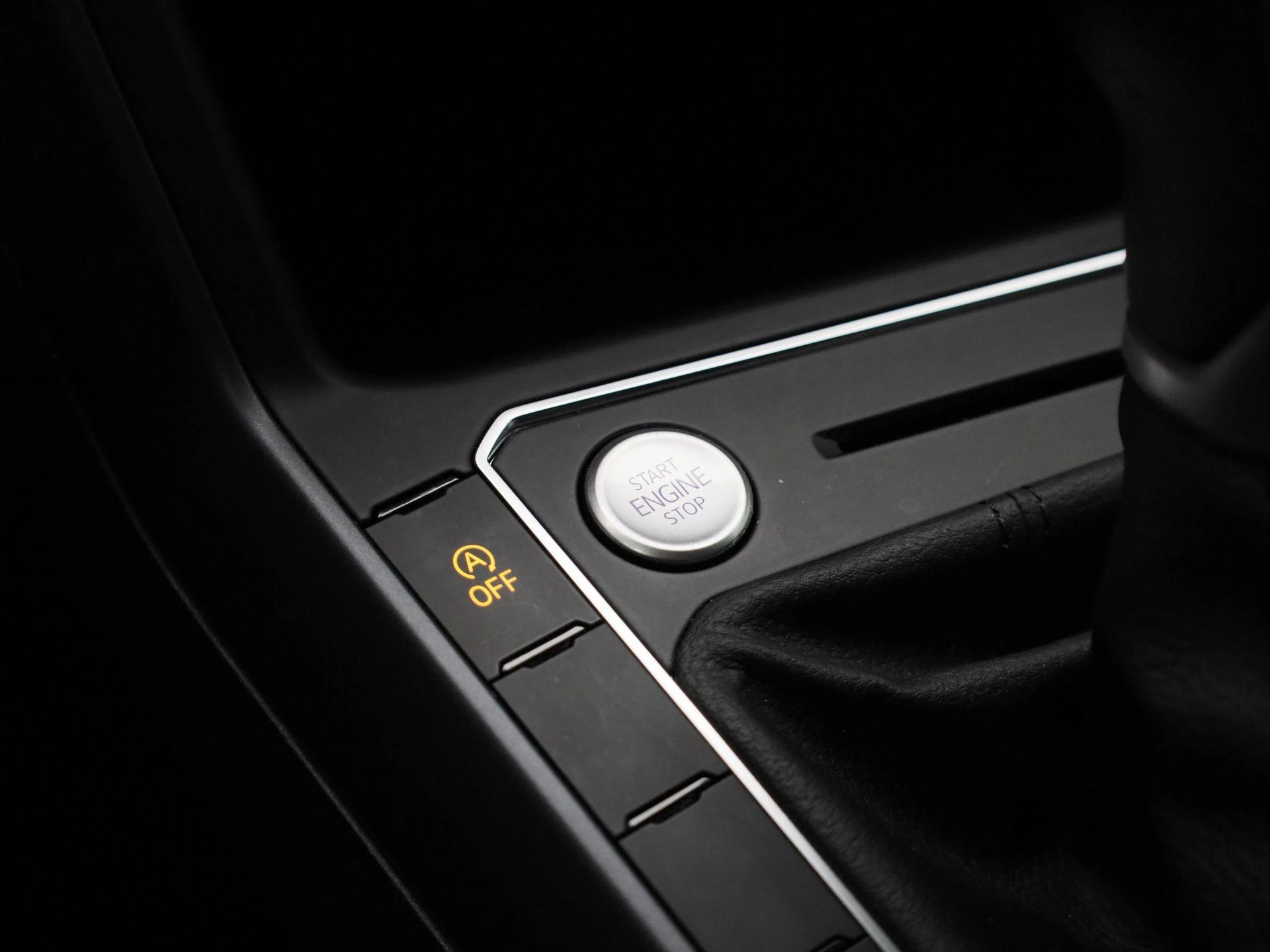 Volkswagen-Polo-image-19