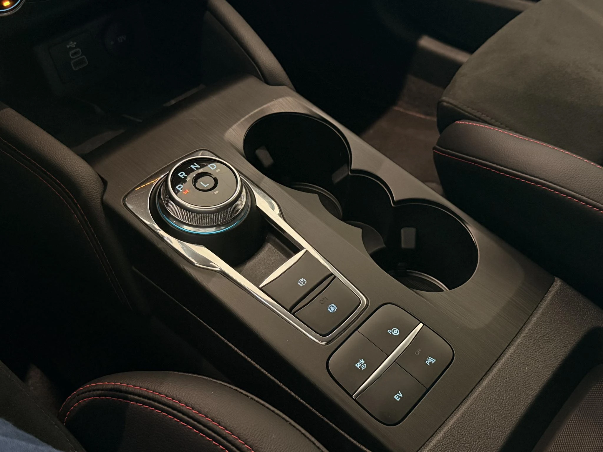 Ford-Kuga-image-13