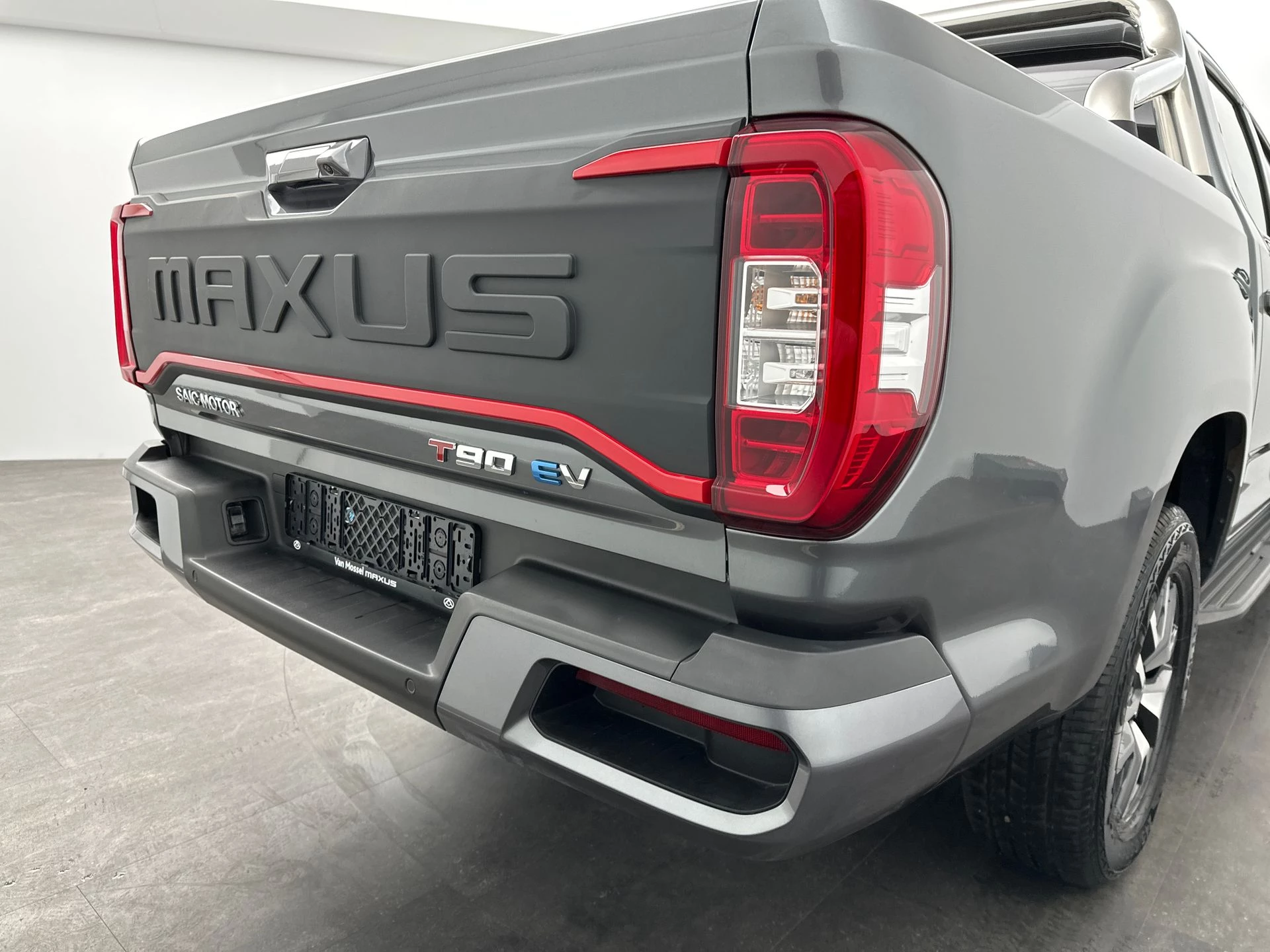 Maxus-T90 EV-image-9