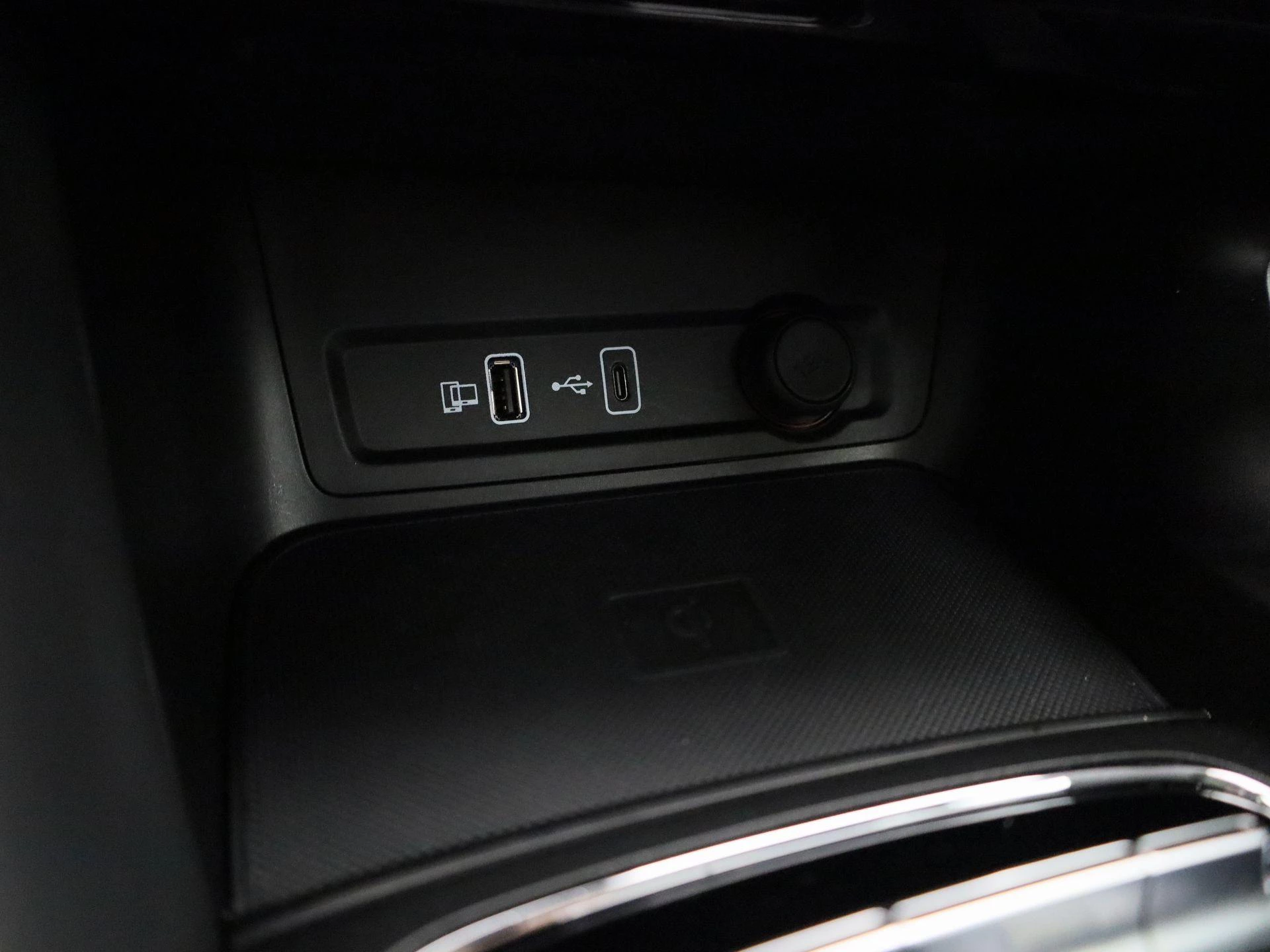 MG-ZS EV-image-21