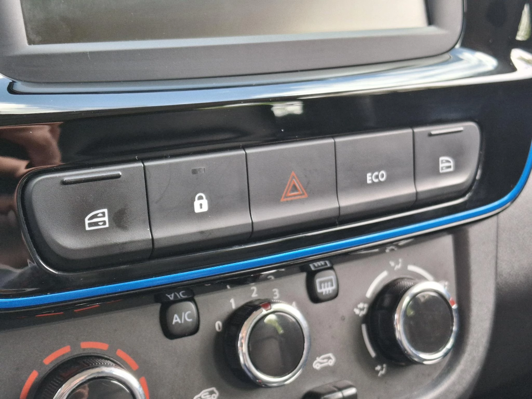 Dacia-Spring-image-17