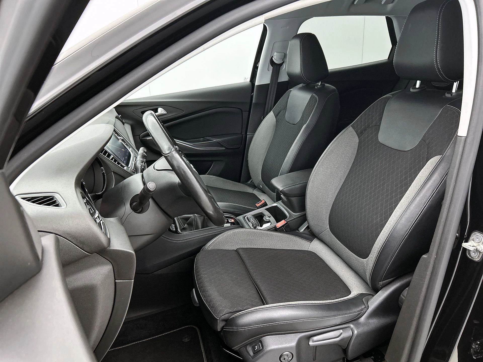Opel-Grandland X-image-39