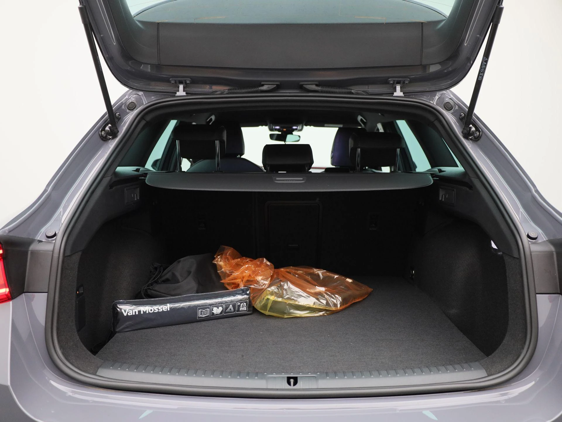 SEAT Leon Sportstourer 1.5 TSI e-Hybrid FR Business