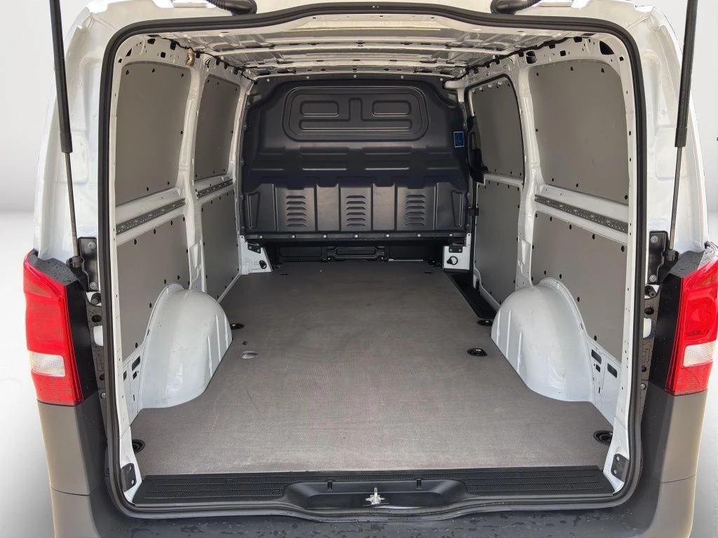 Mercedes-Benz-Vito 116-image-11