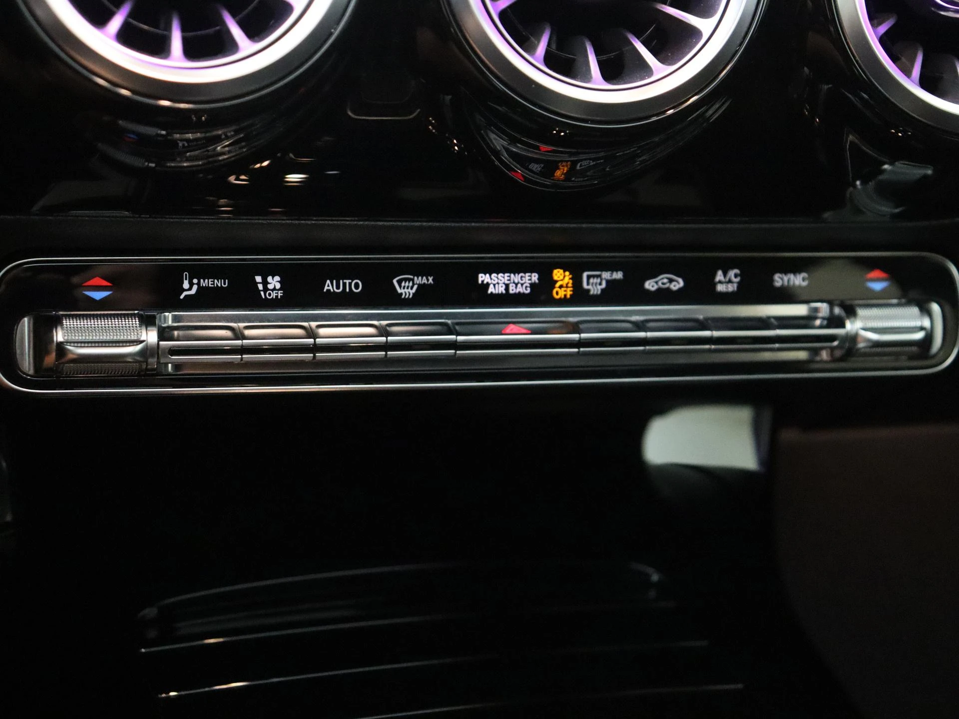 Mercedes-Benz-A-Klasse-image-19