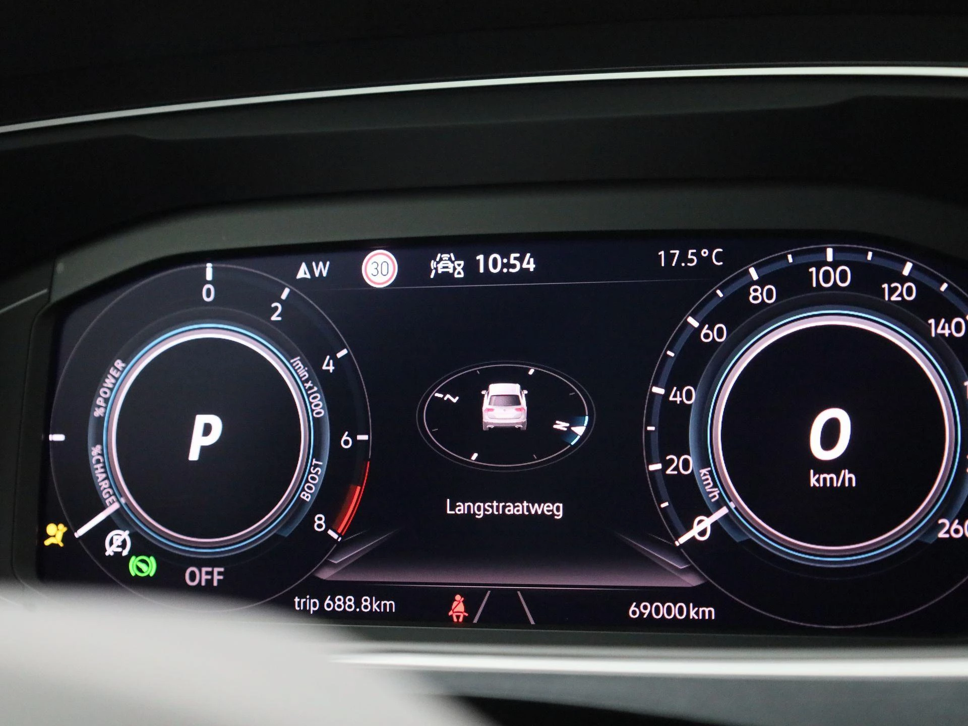 Volkswagen-Tiguan-image-24
