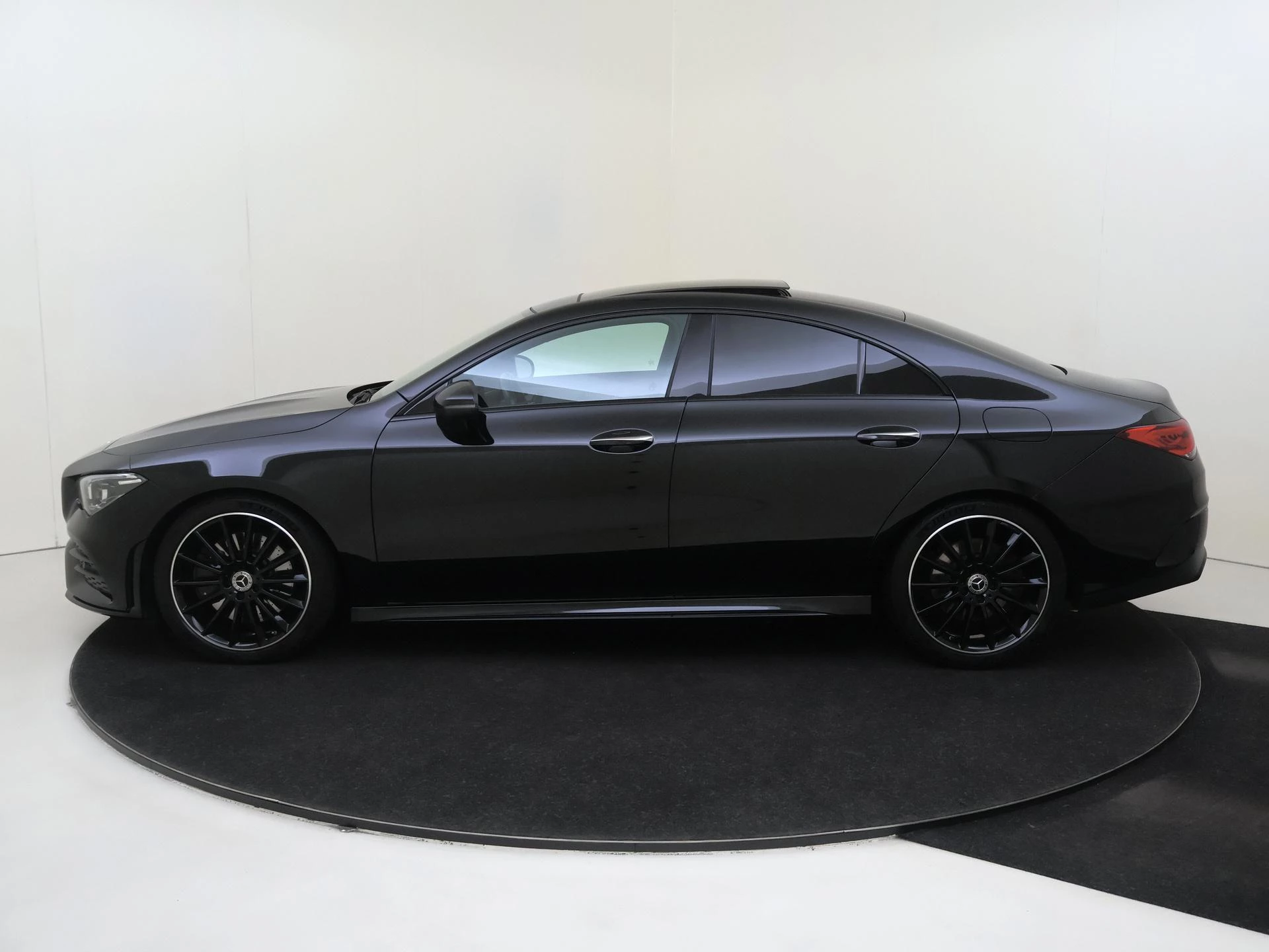 Mercedes-Benz CLA 250 Premium Plus