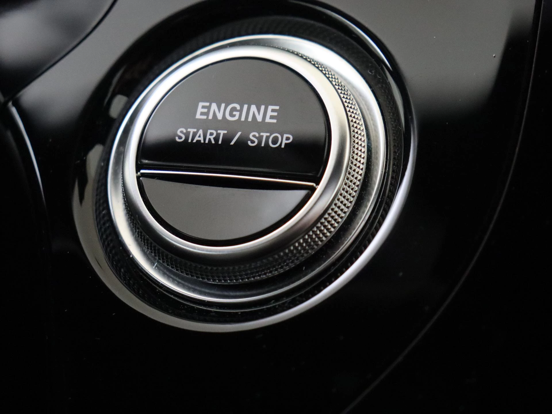 Mercedes-Benz-E-Klasse-image-24