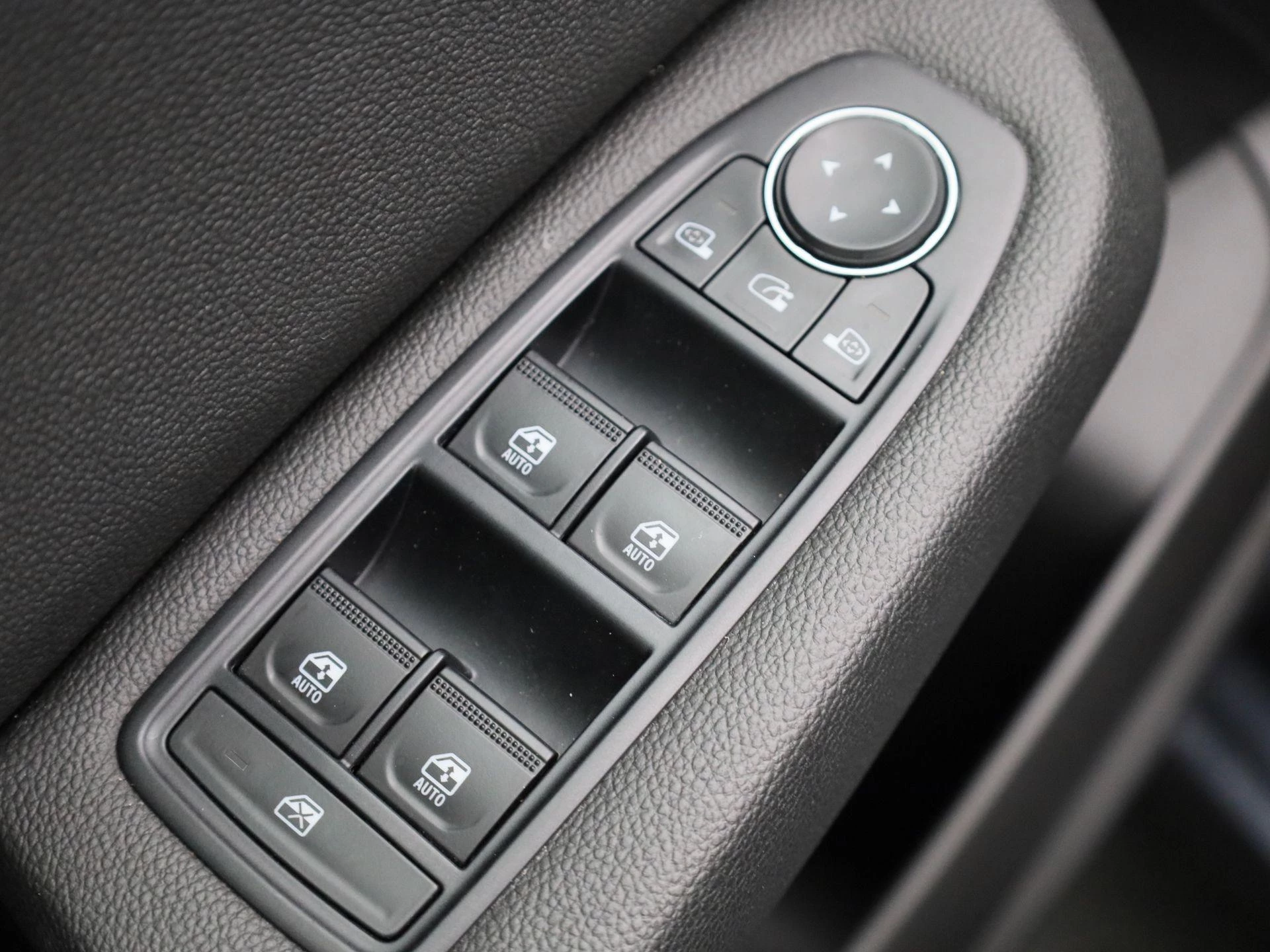 Renault-Clio-image-26