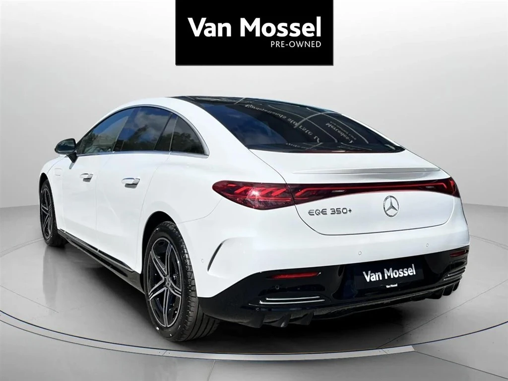 Mercedes-Benz-EQE-image-6