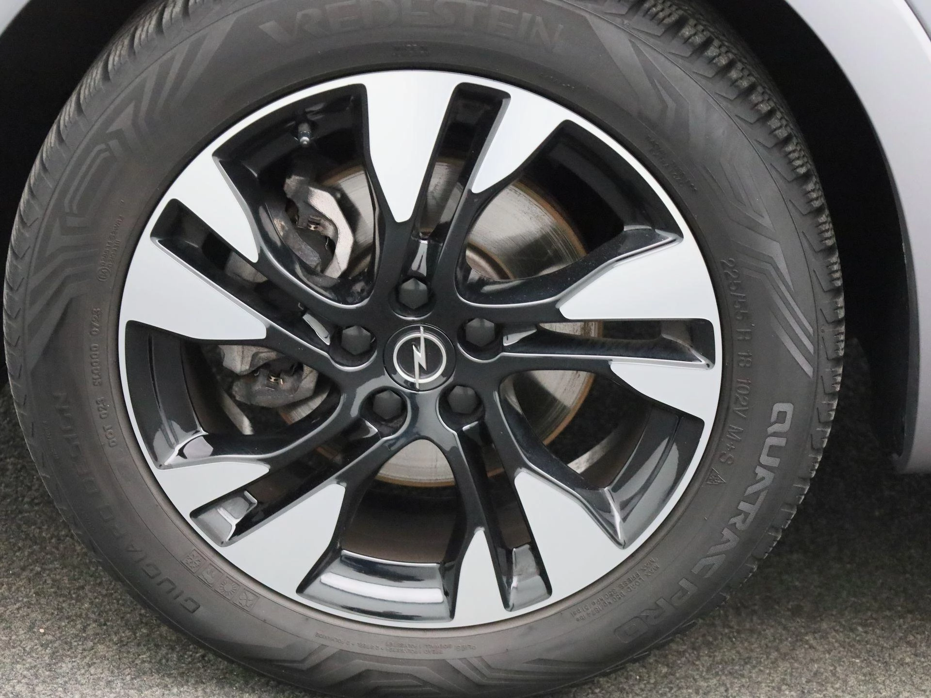 Opel-Grandland-image-11