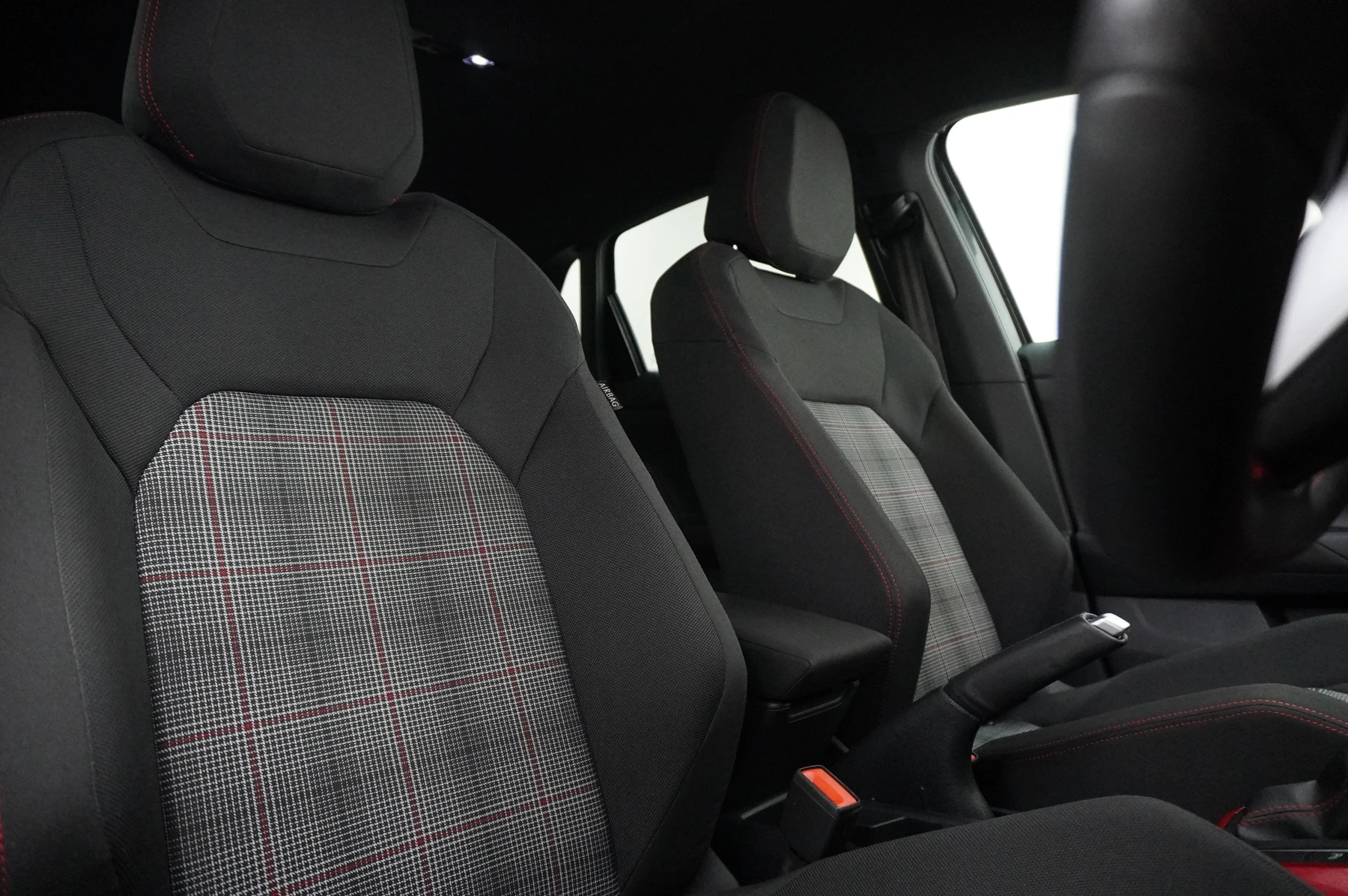 Volkswagen-Polo-image-14