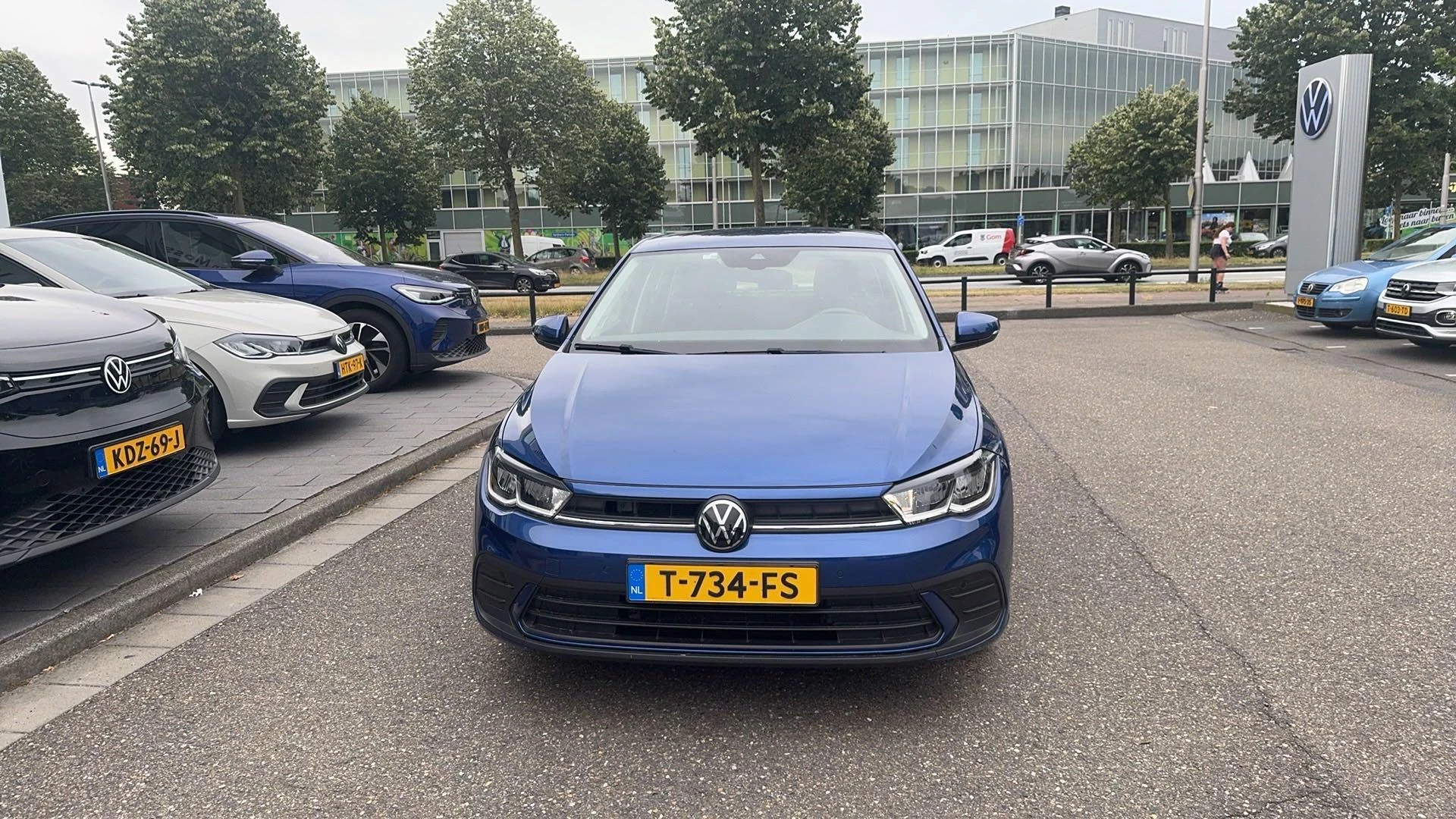 Volkswagen-Polo-image-1