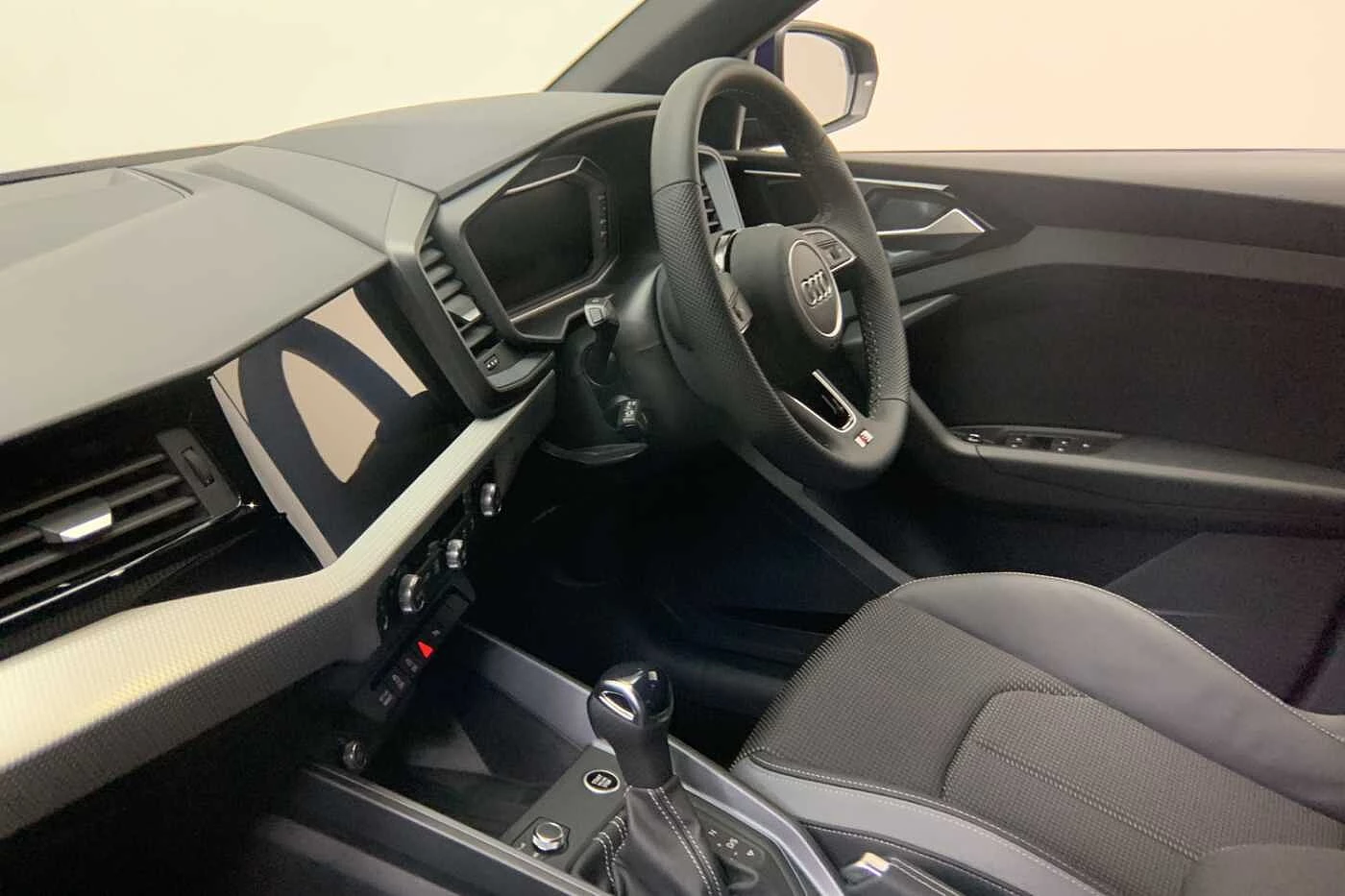Audi-A1 Sportback-image-1