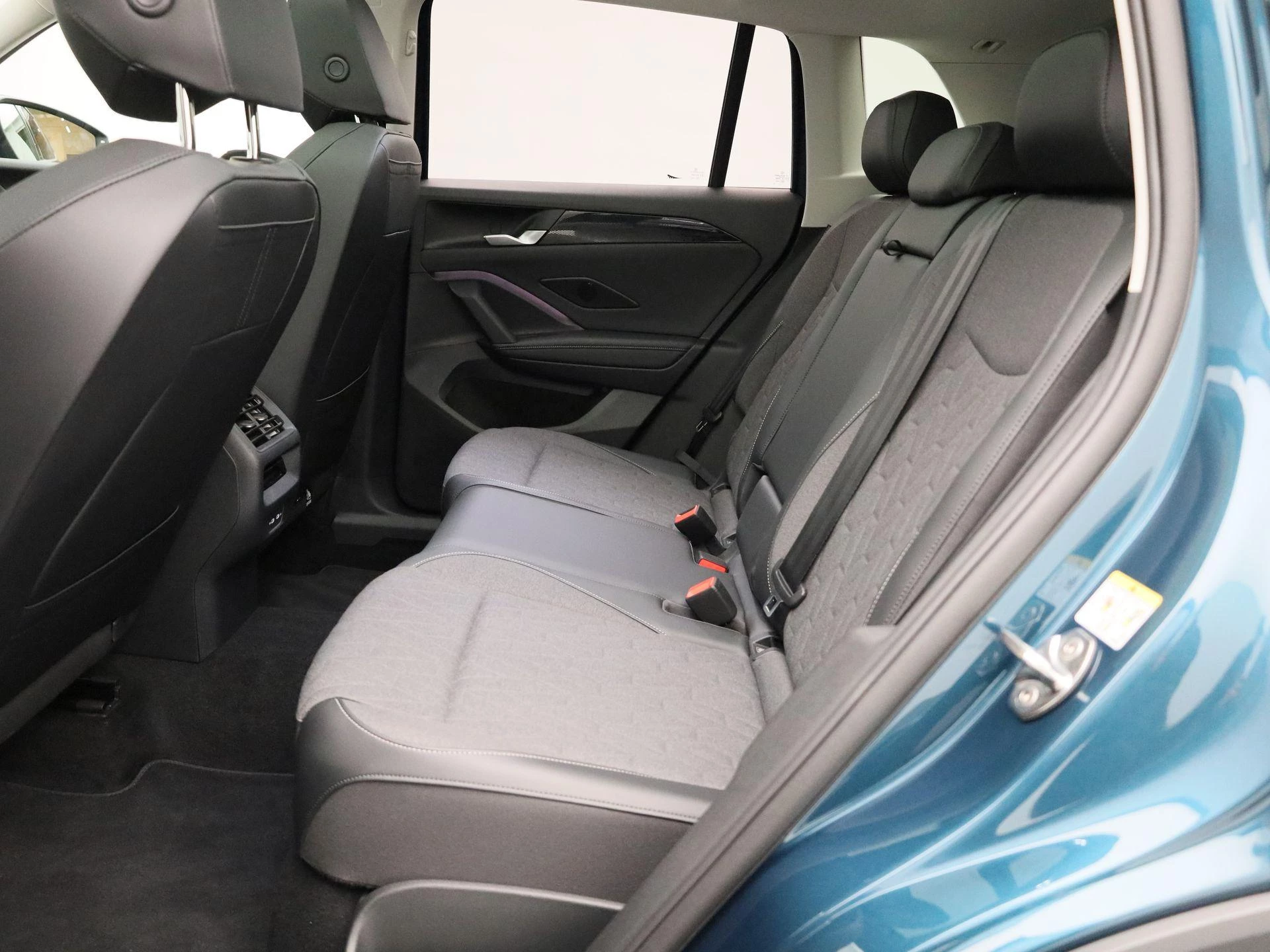 Volkswagen-Tiguan-image-11