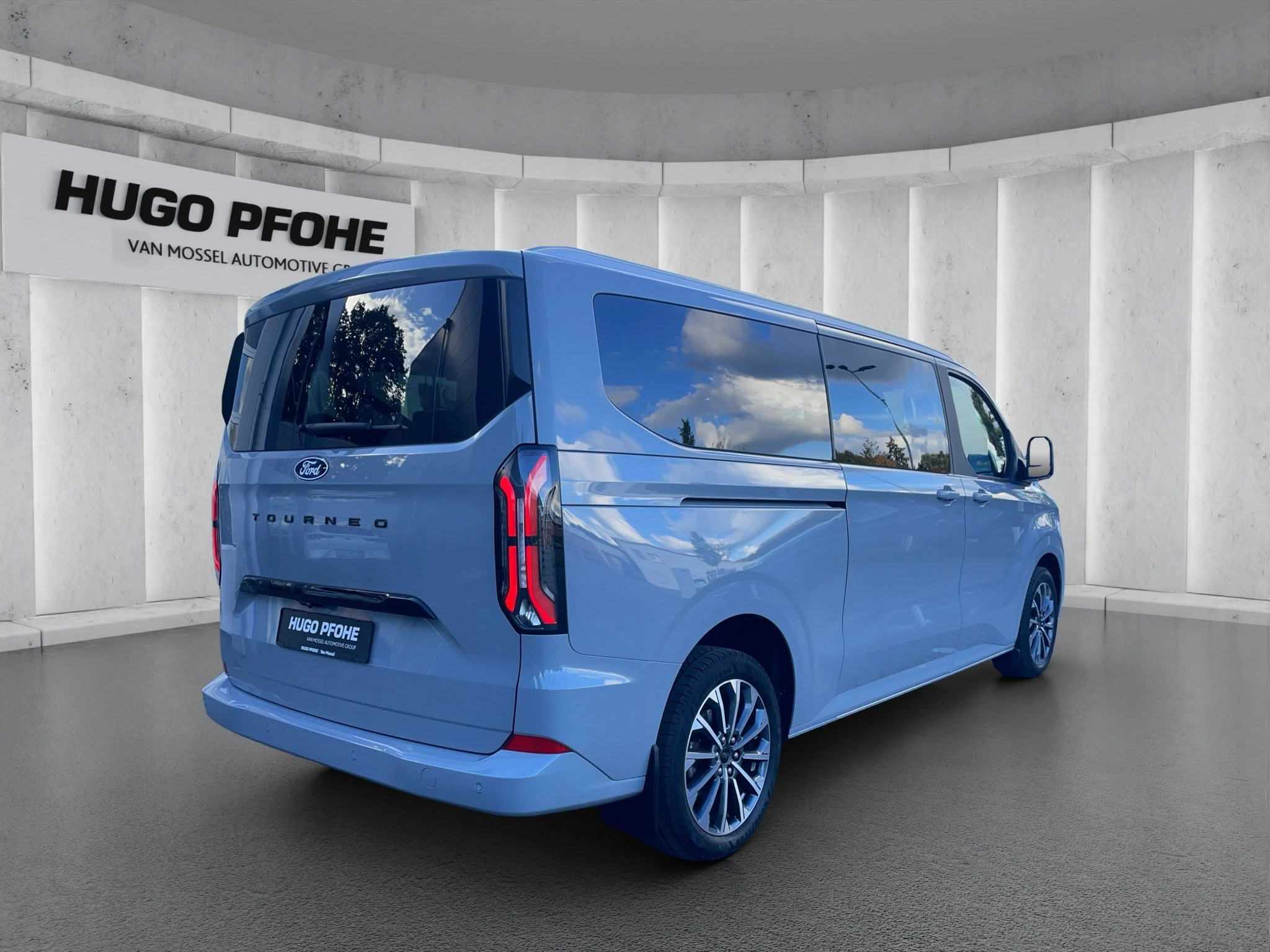 Ford-Tourneo Custom-image-4