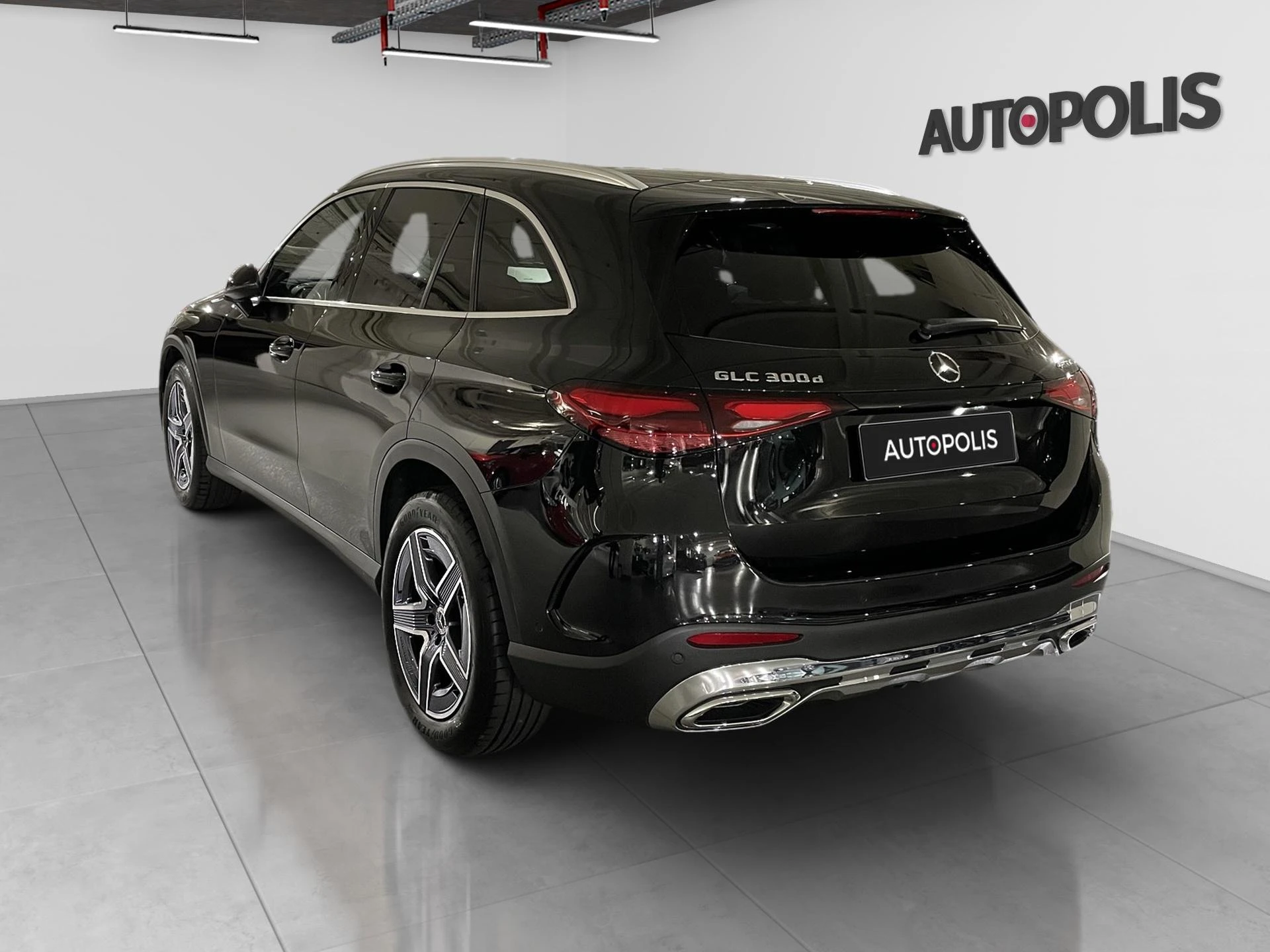 Mercedes-Benz-GLC-image-17