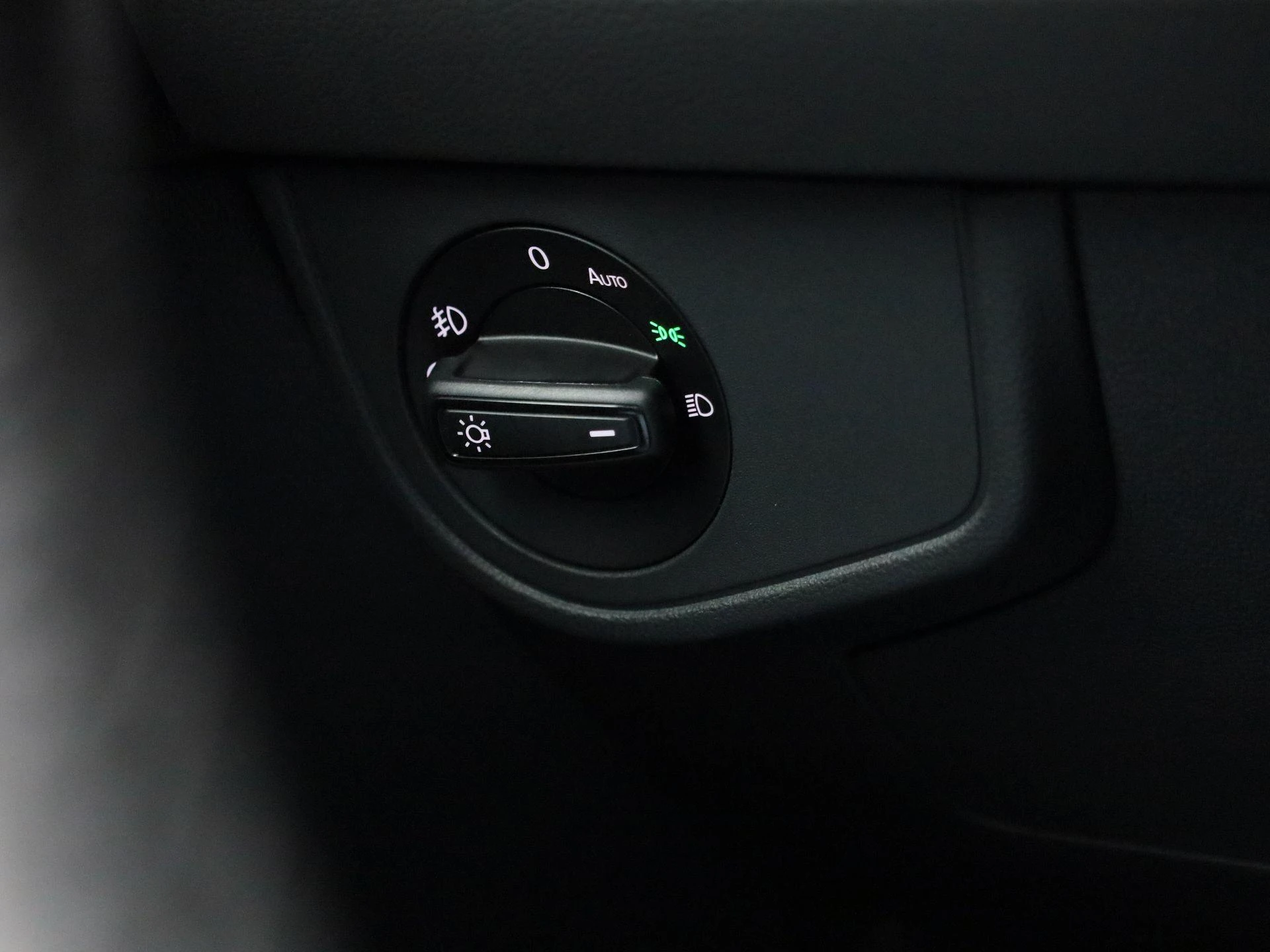 Volkswagen-Polo-image-22