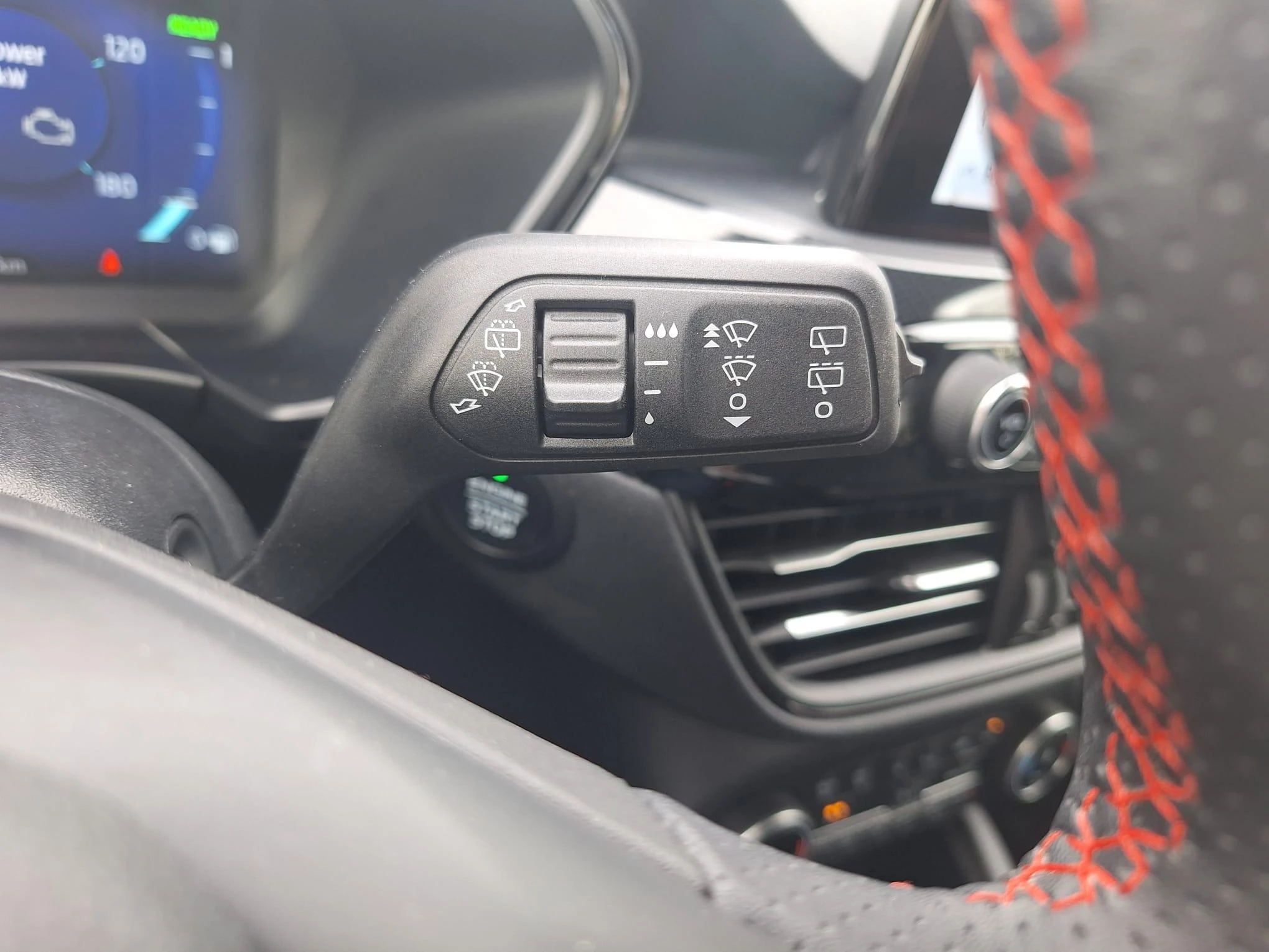 Ford-Kuga-image-12