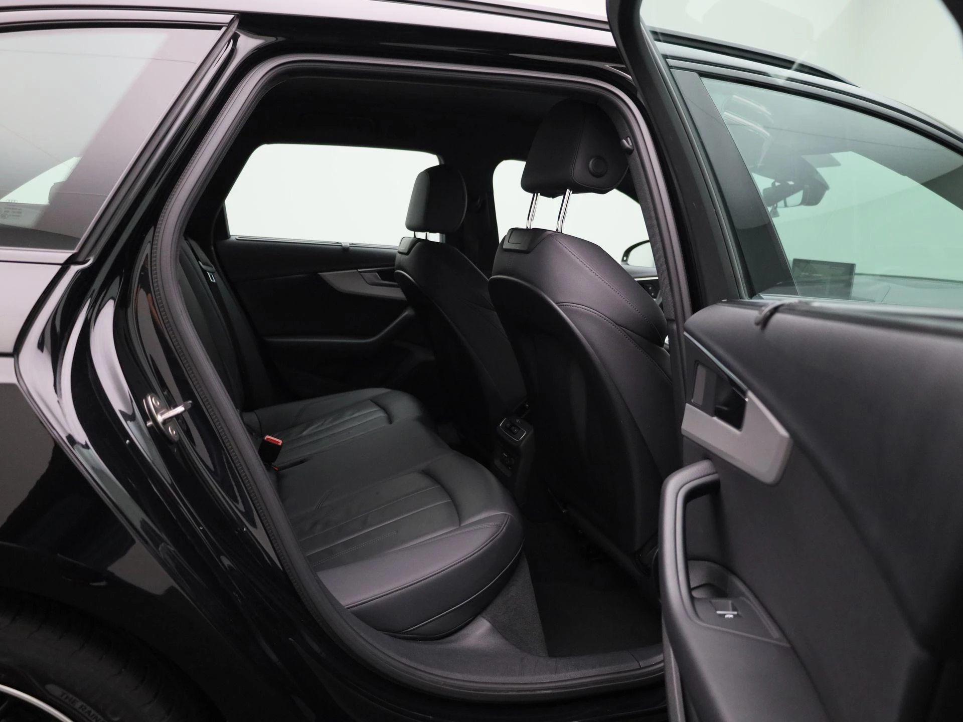 Audi A4 Avant 2.0 35 TFSi 110kW S Line Business