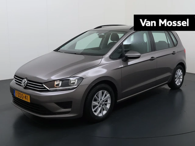 Volkswagen Golf SportsVan