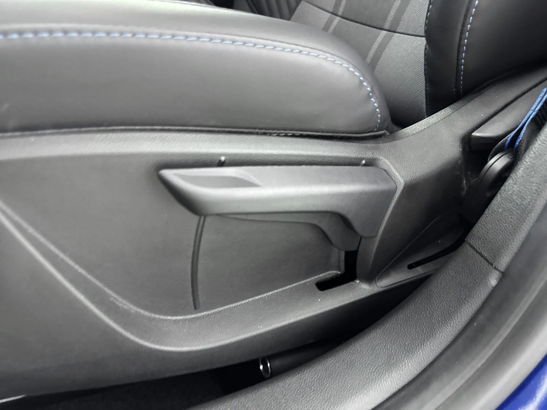 Renault-Clio-image-11