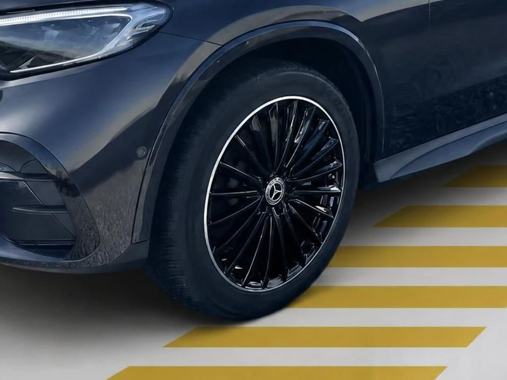 Mercedes-Benz-GLC 300 d-image-5