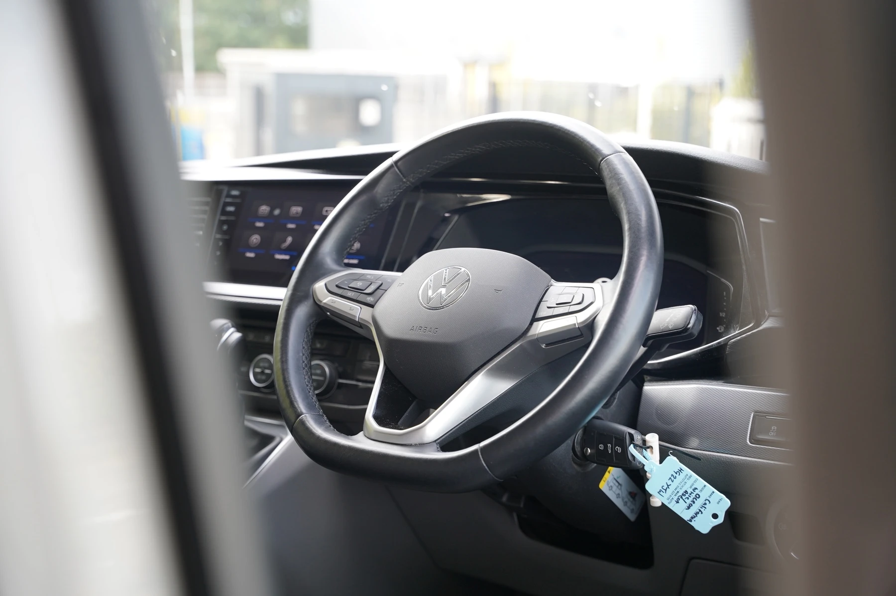 Volkswagen-California-image-19